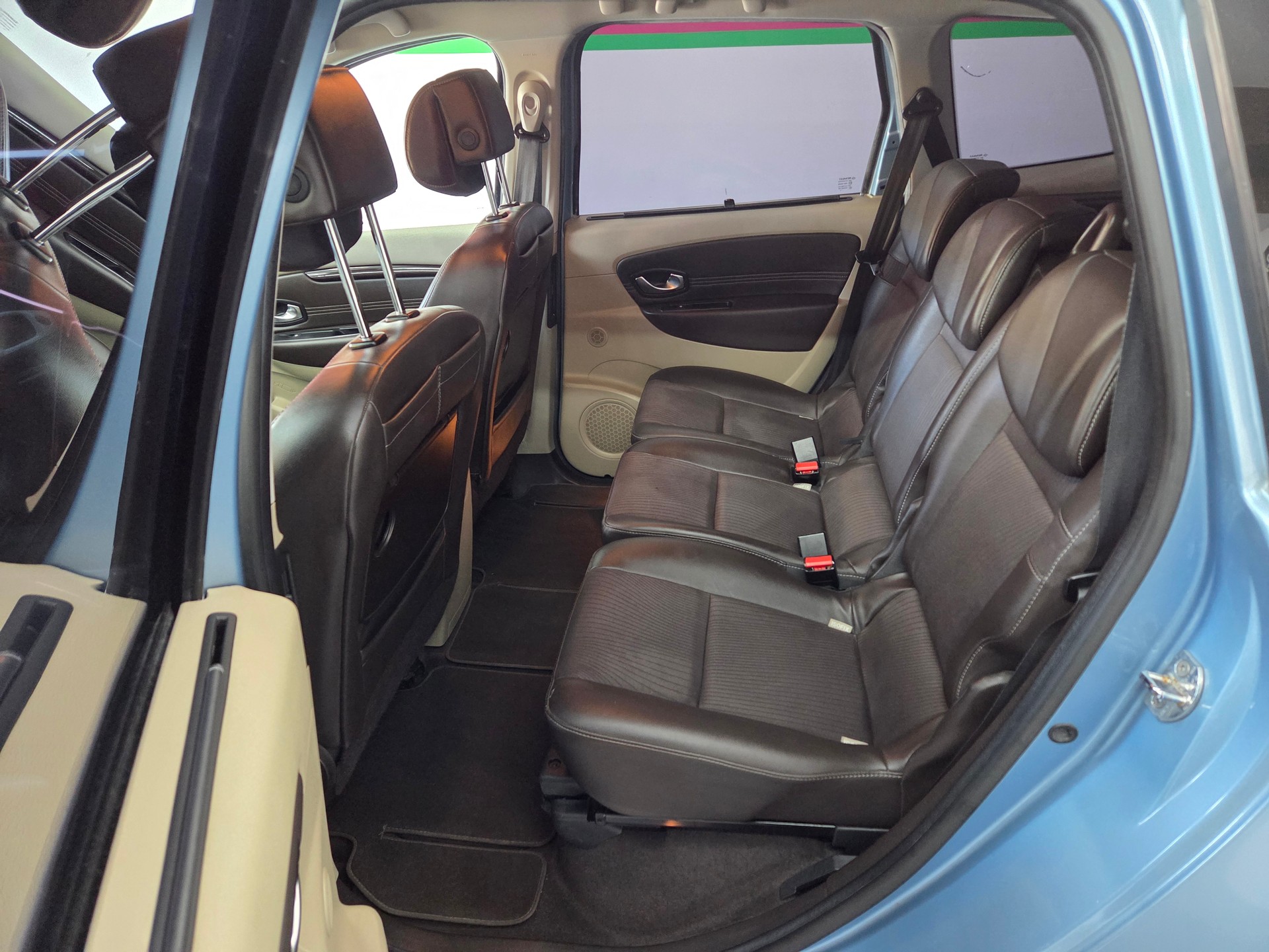 RENAULT Scénic 2.0 16V Privilège X-Tronic CVT-image-11