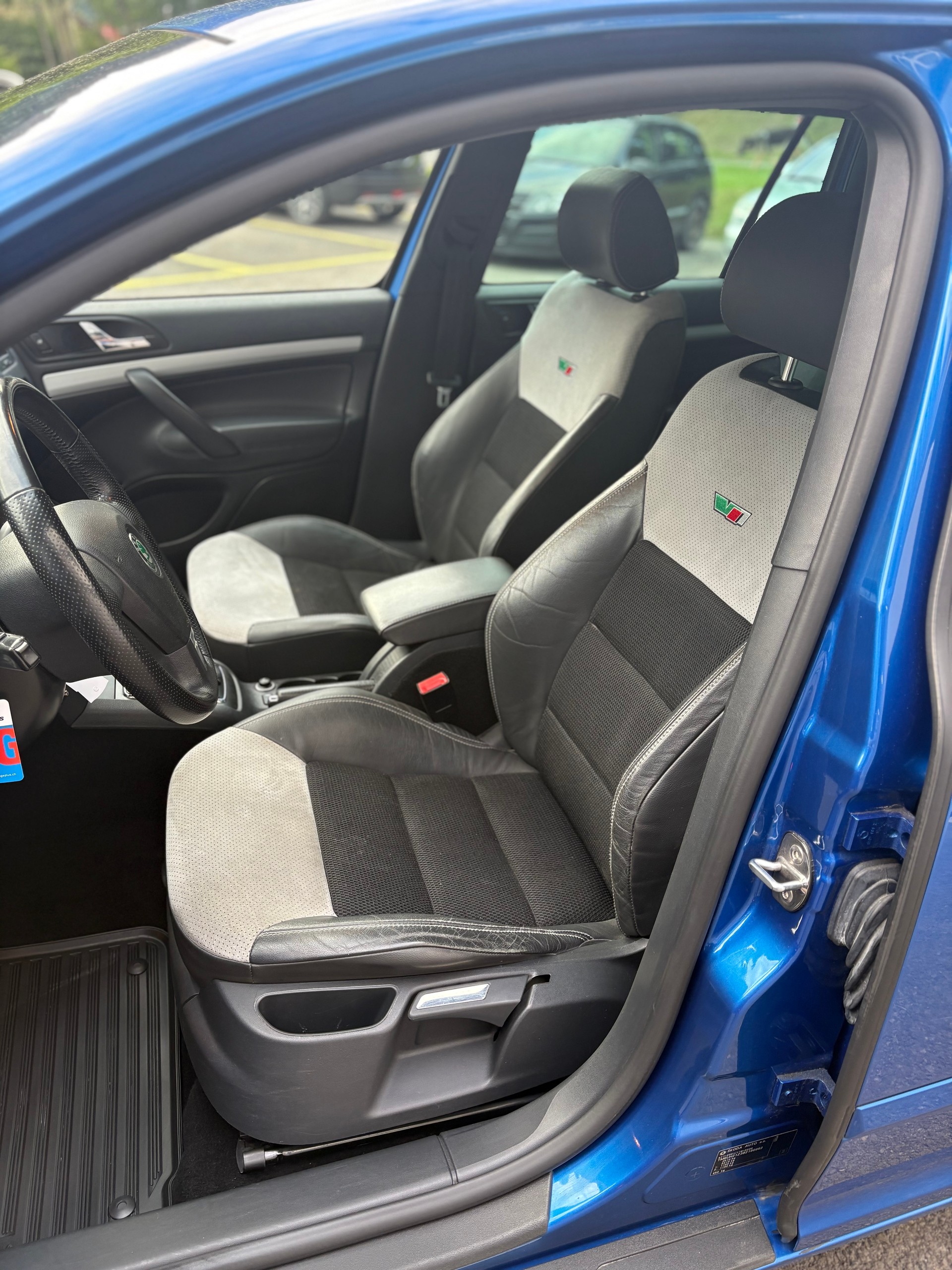 SKODA Octavia 2.0 TDI RS DSG-image-6