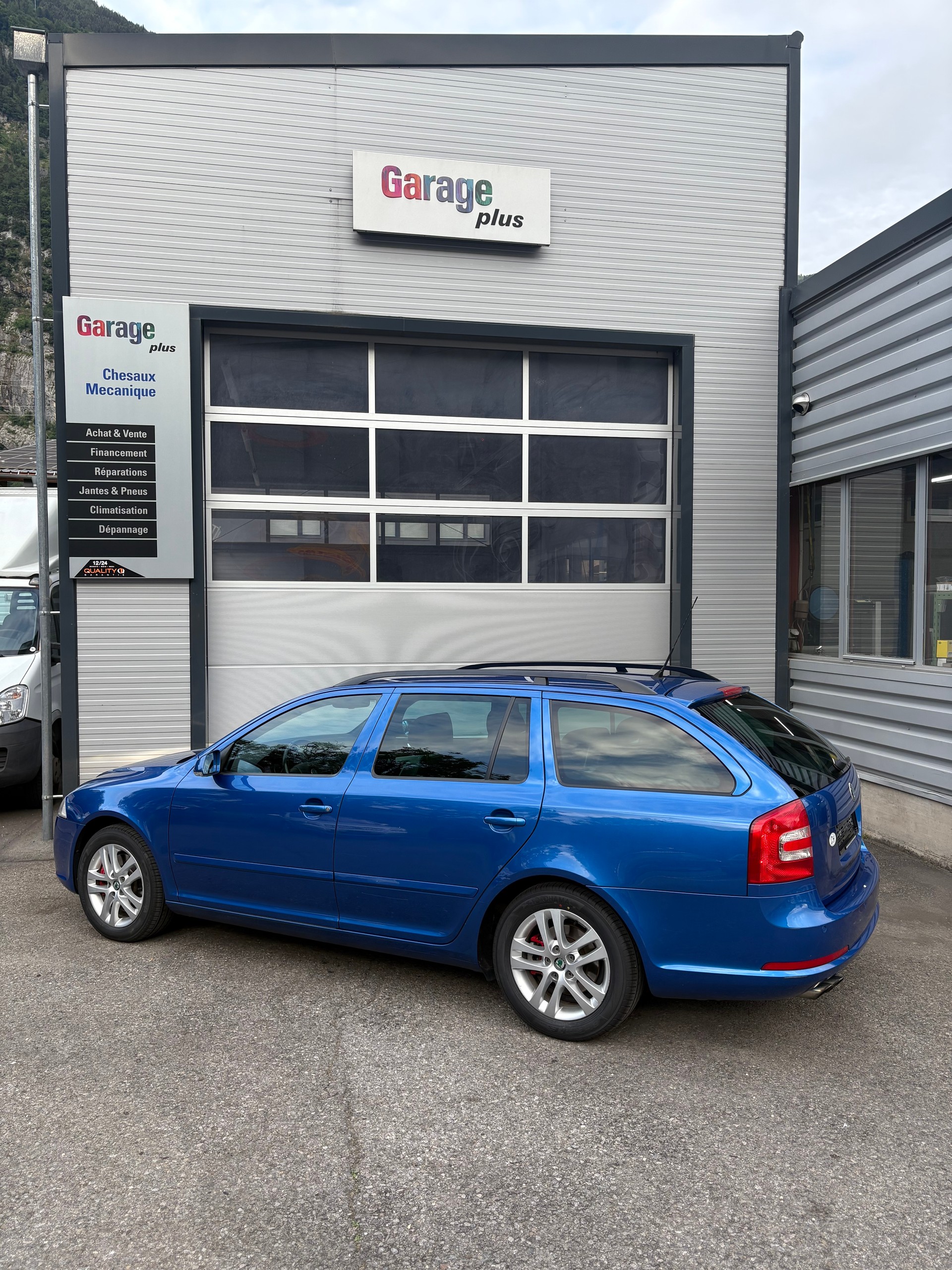 SKODA Octavia 2.0 TDI RS DSG-image-2