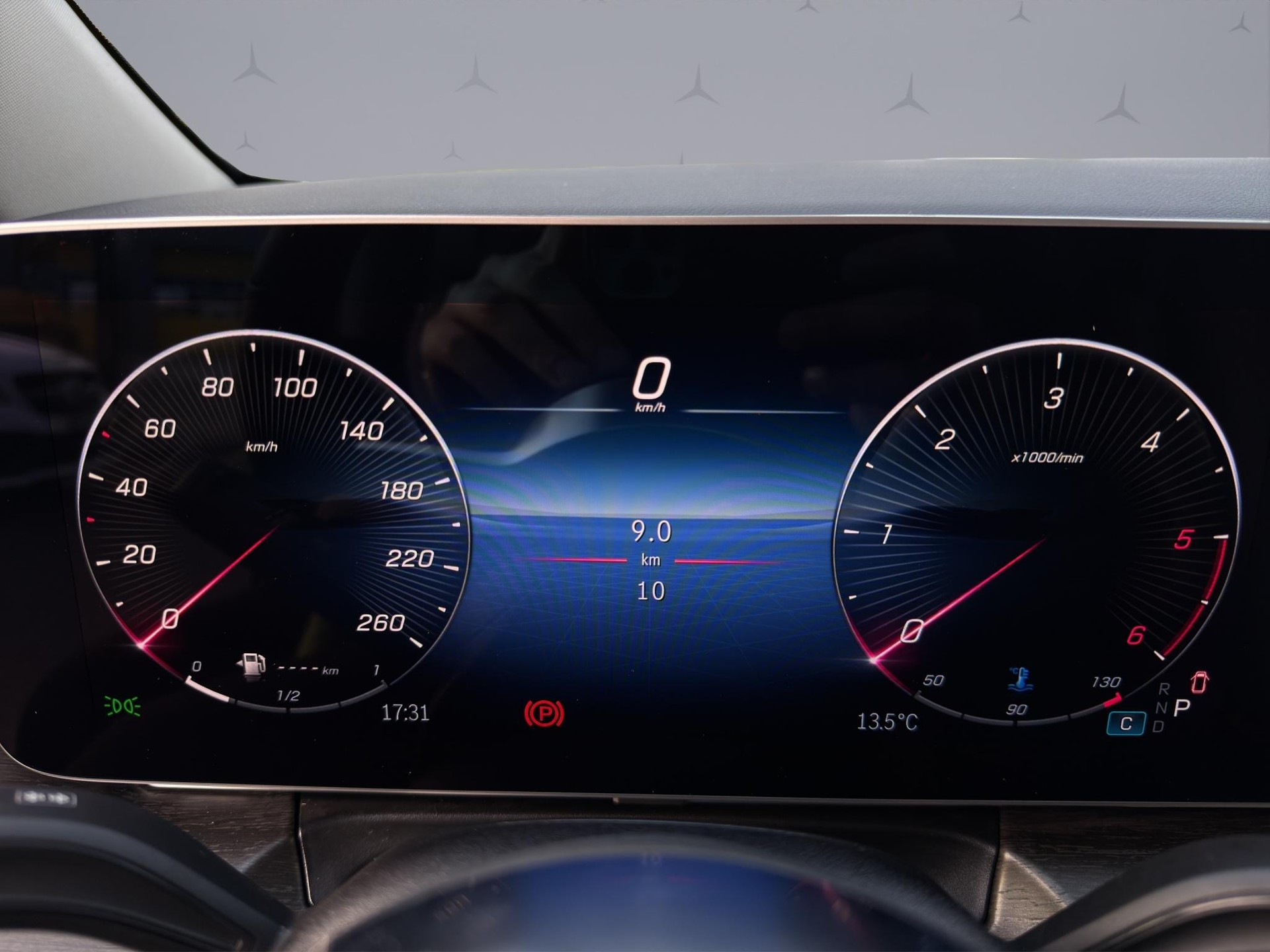MERCEDES-BENZ Marco Polo 300 d-image-11