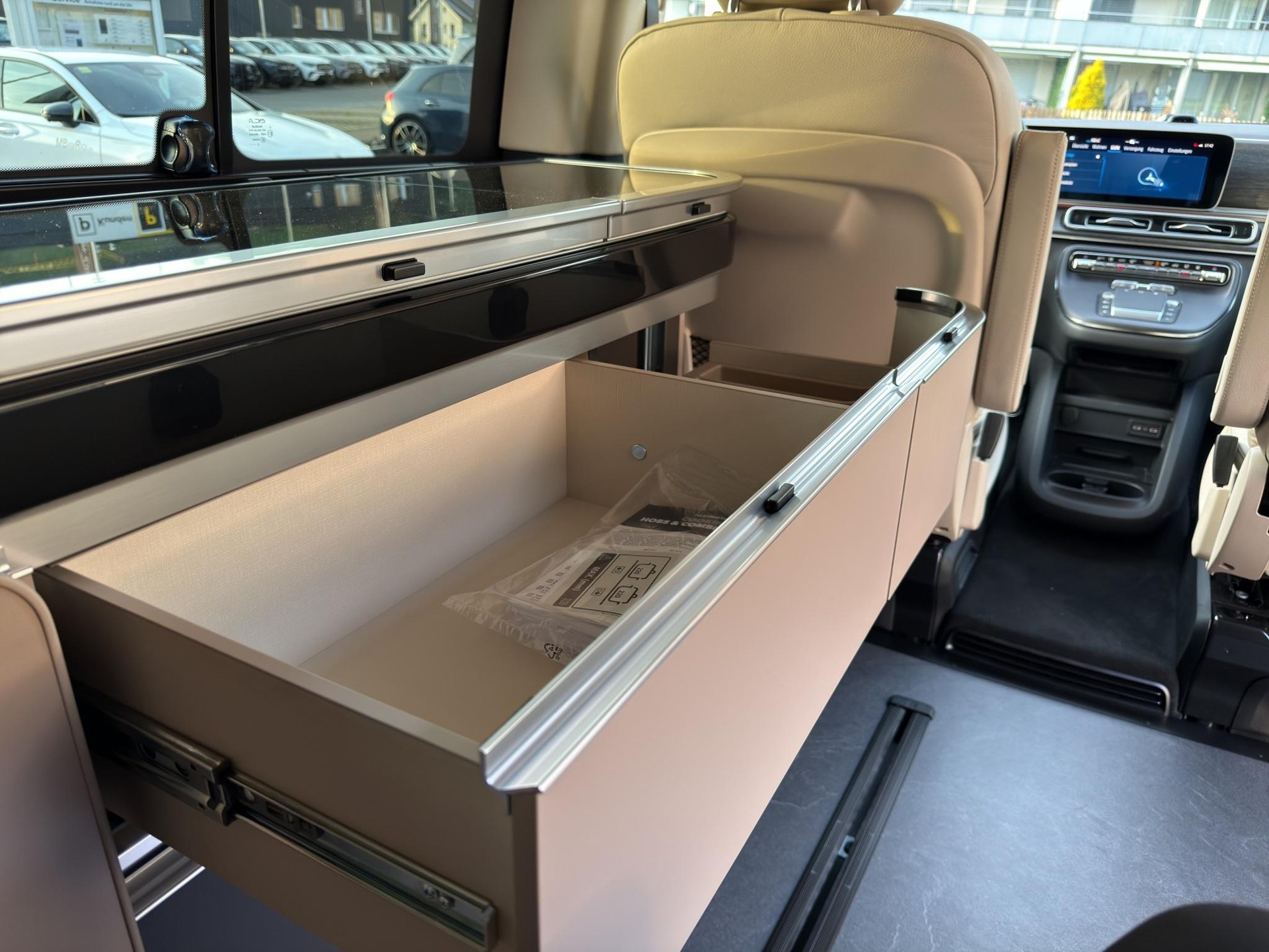 MERCEDES-BENZ Marco Polo 300 d-image-23