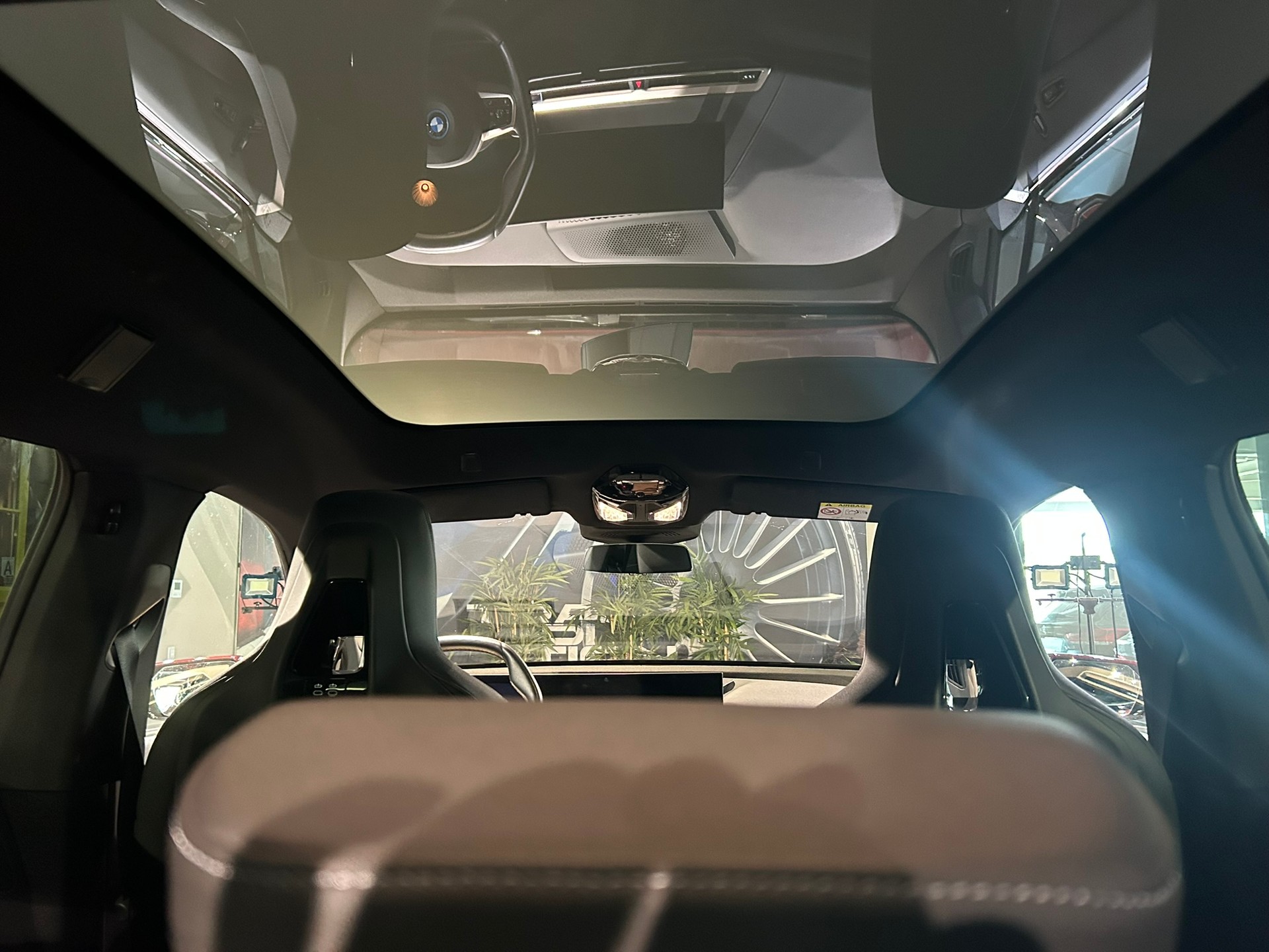 BMW iX xDrive40-image-22