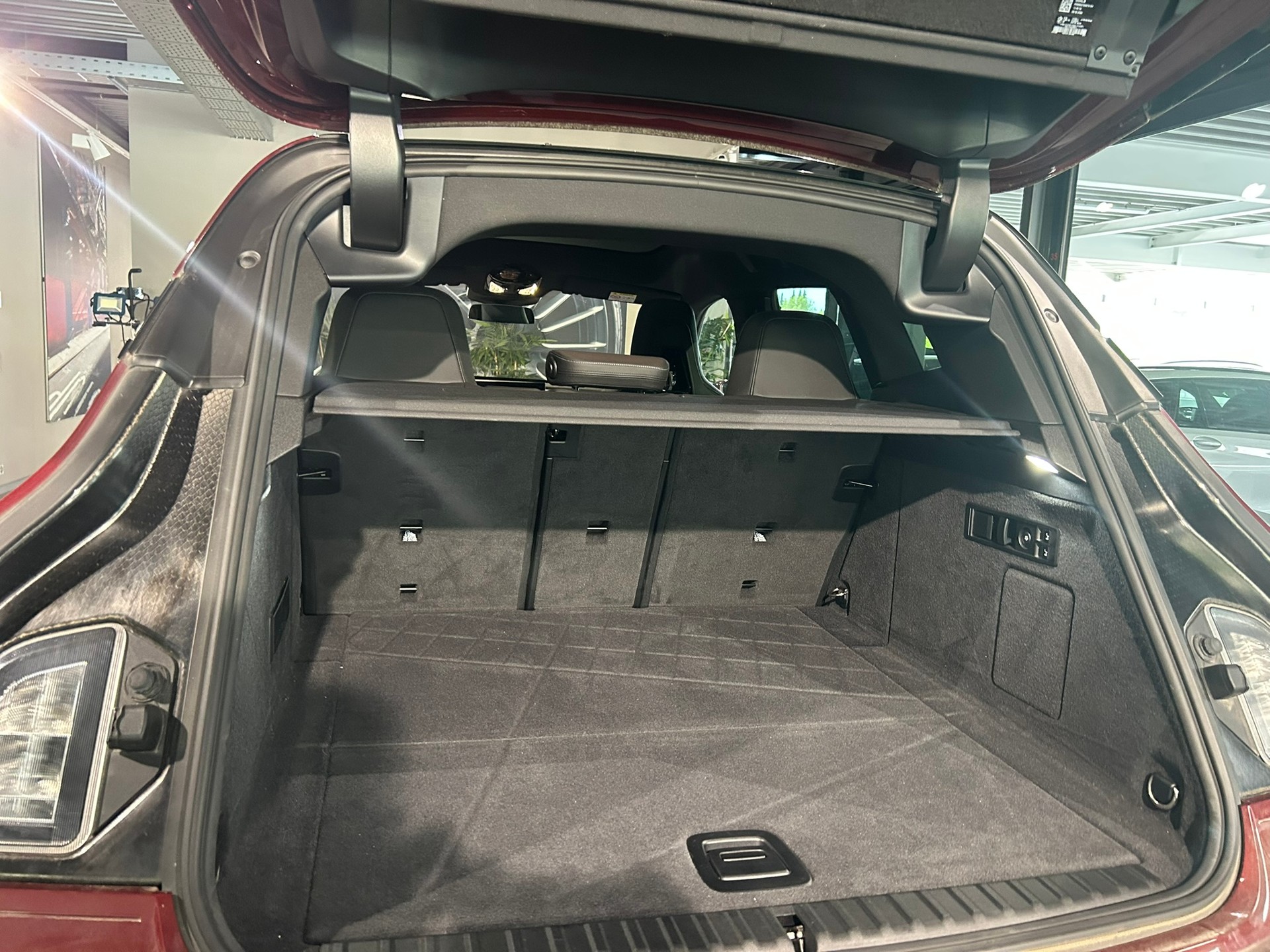 BMW iX xDrive40-image-23