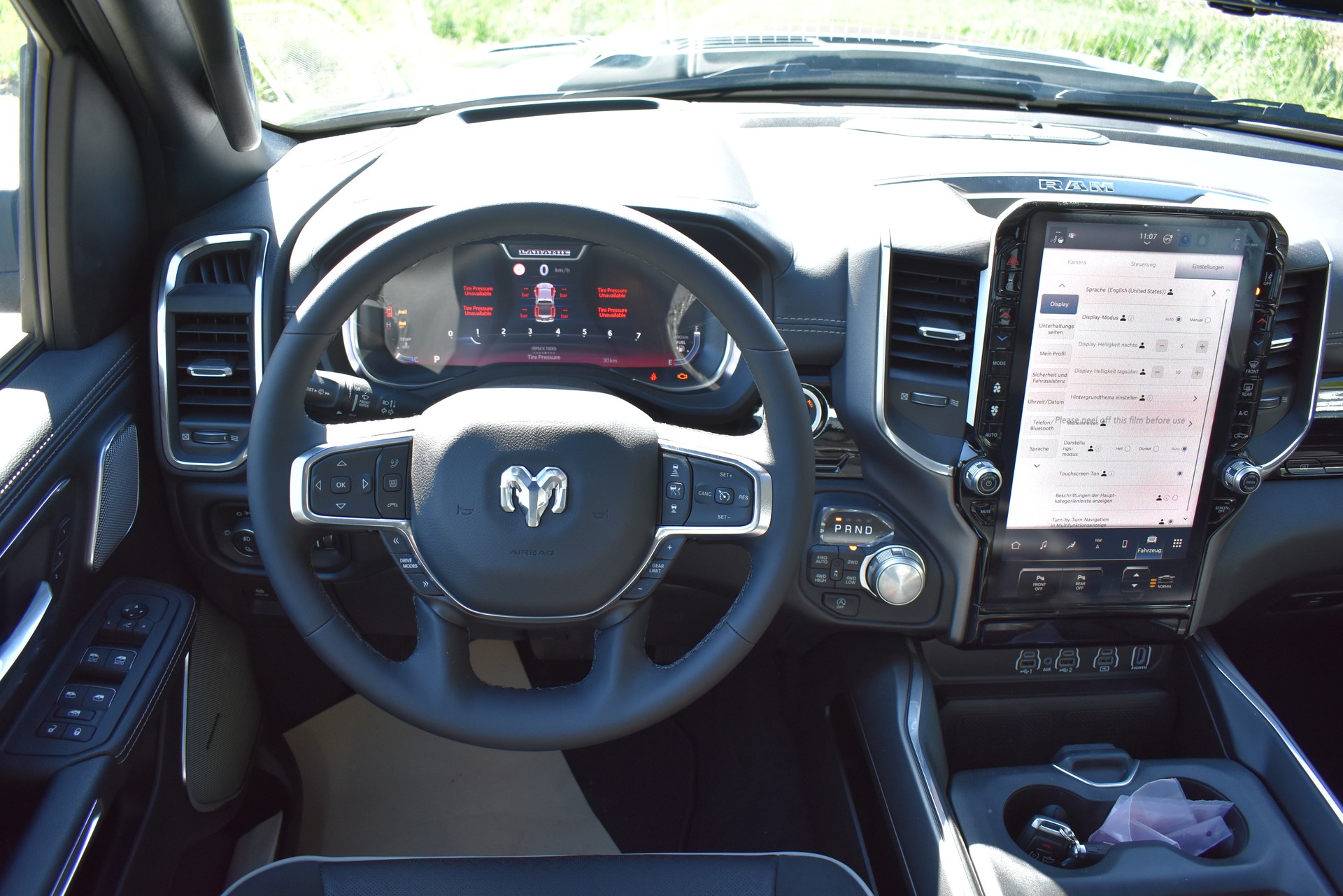 DODGE RAM 1500 CrewCab Laramie Night 3.0 Hurricane-image-9