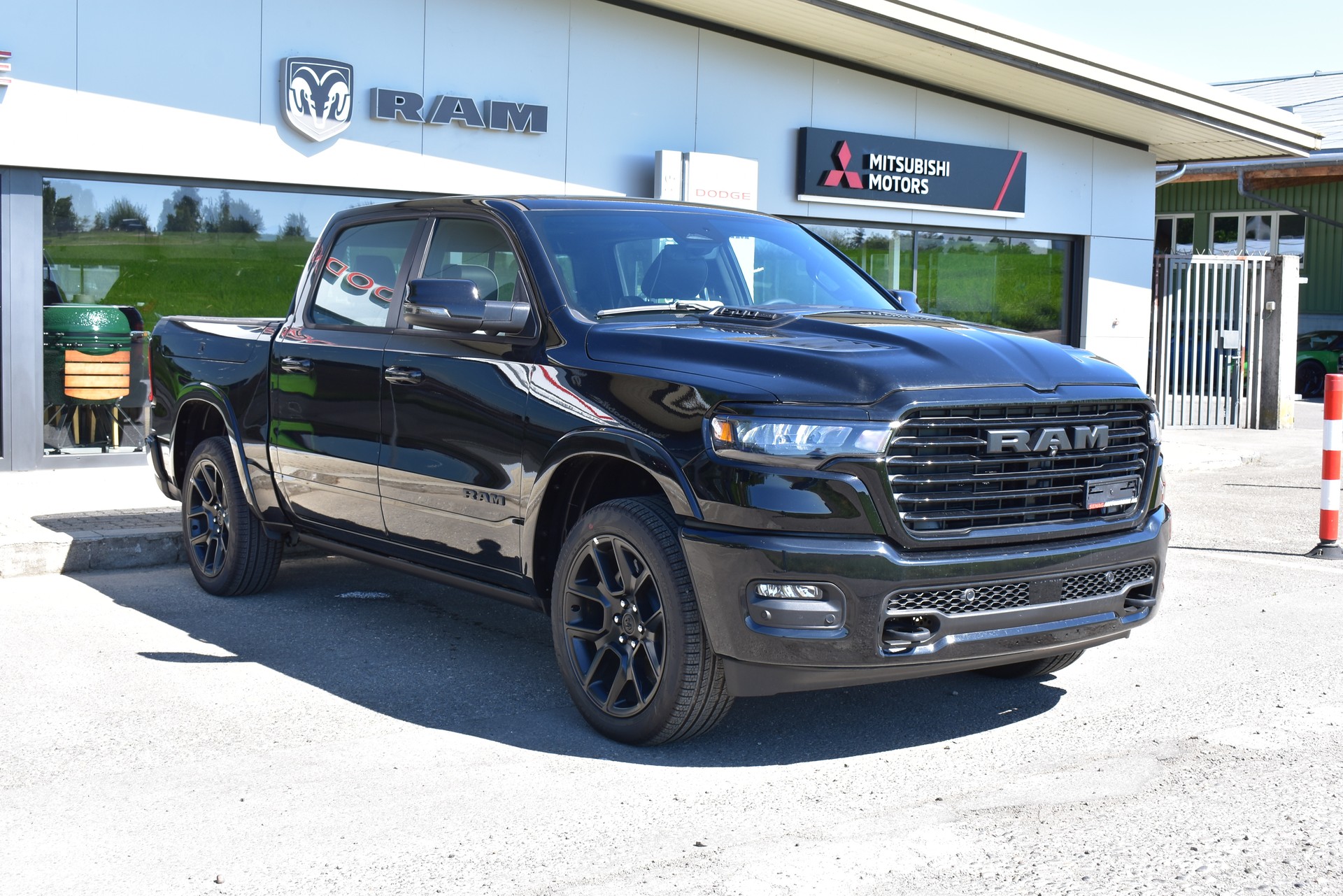 DODGE RAM 1500 CrewCab Laramie Night 3.0 Hurricane-image-1