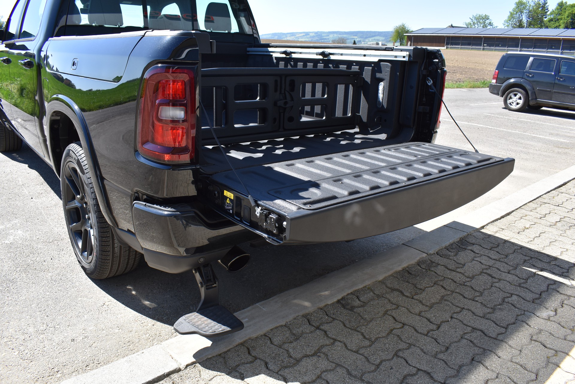 DODGE RAM 1500 CrewCab Laramie Night 3.0 Hurricane-image-7