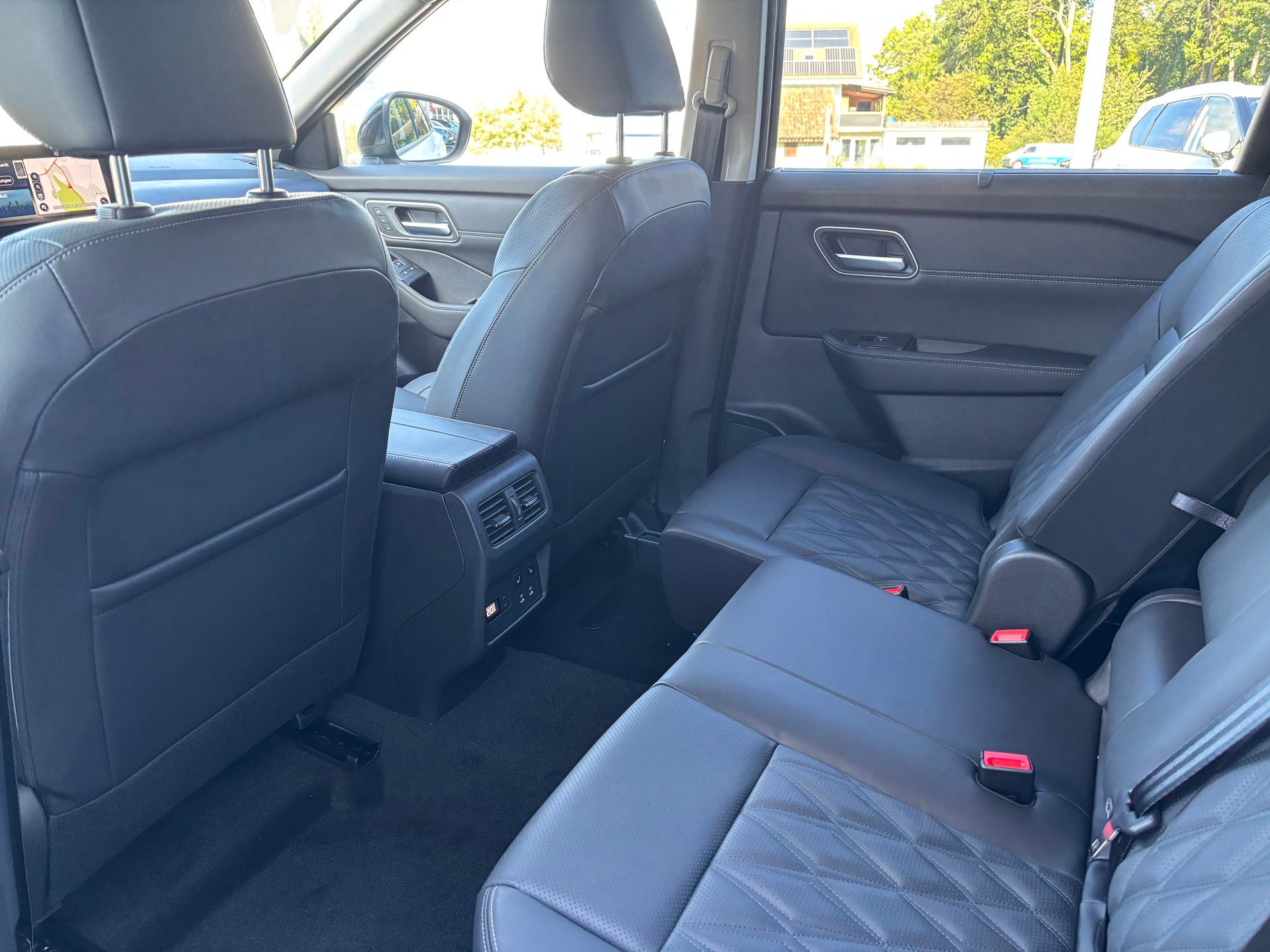 NISSAN X-Trail 1.5e-Pow 4WD Tekna+-image-13
