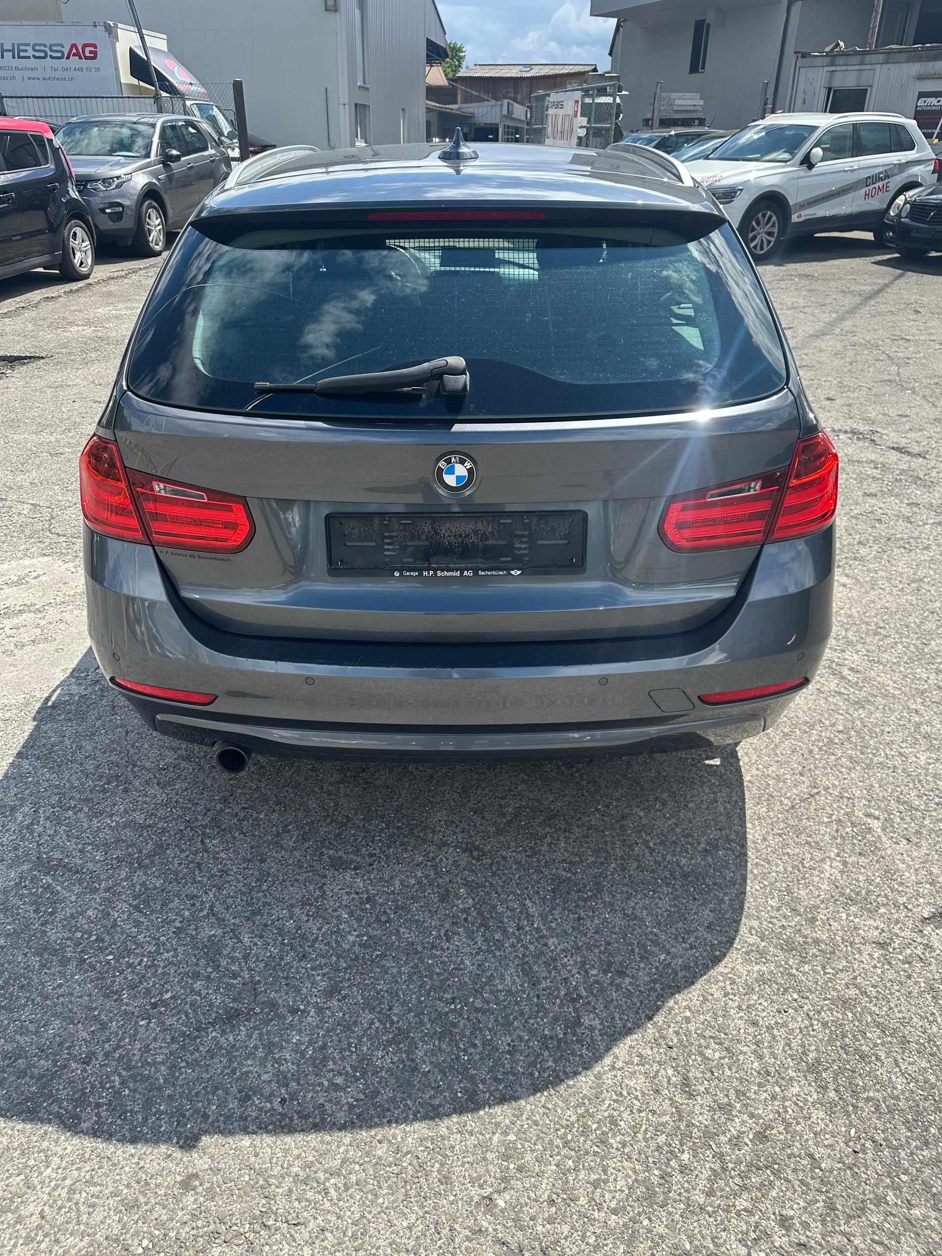 BMW 320d xDrive Touring Sport Line-image-4