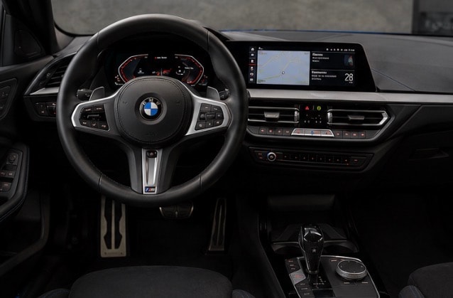 BMW M135i xDrive-image-2