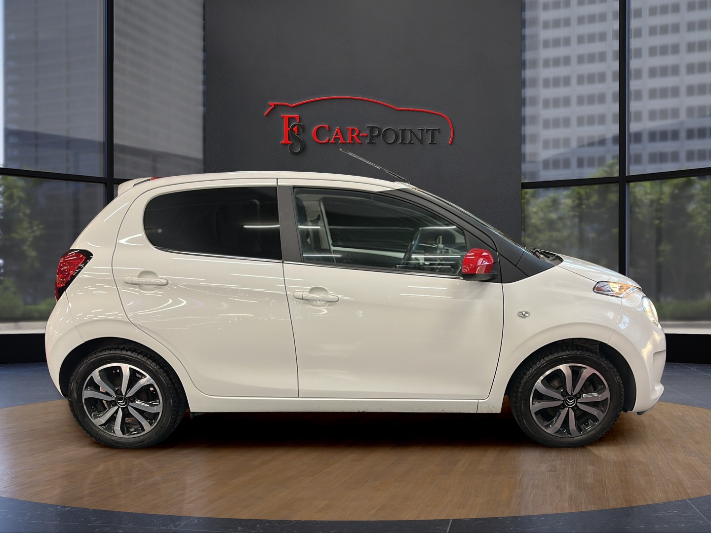 CITROEN C1 1.0 VTi ETG5 Shine Airscape-image-5