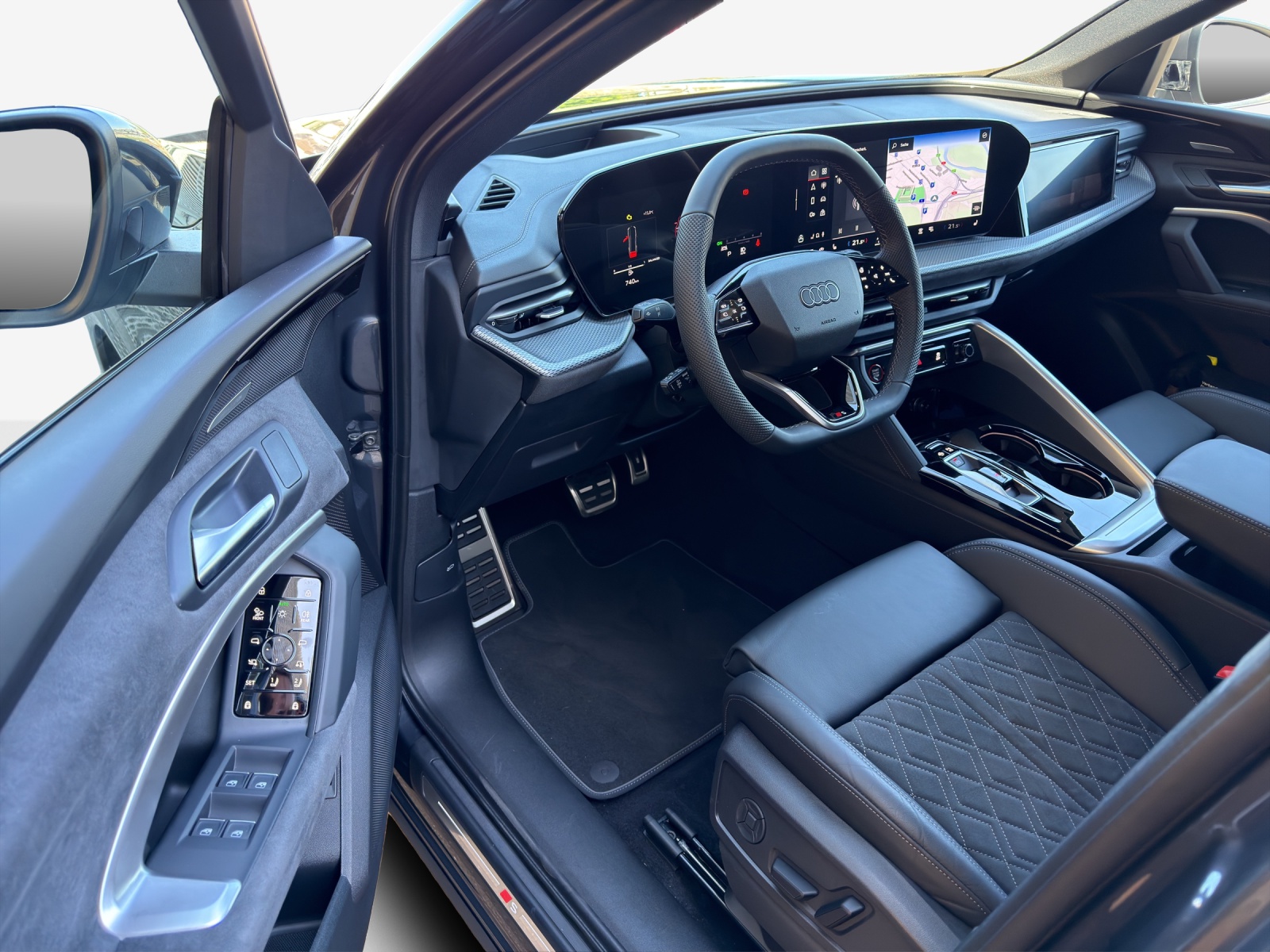 AUDI SQ5 TFSI quattro S-tronic-image-13