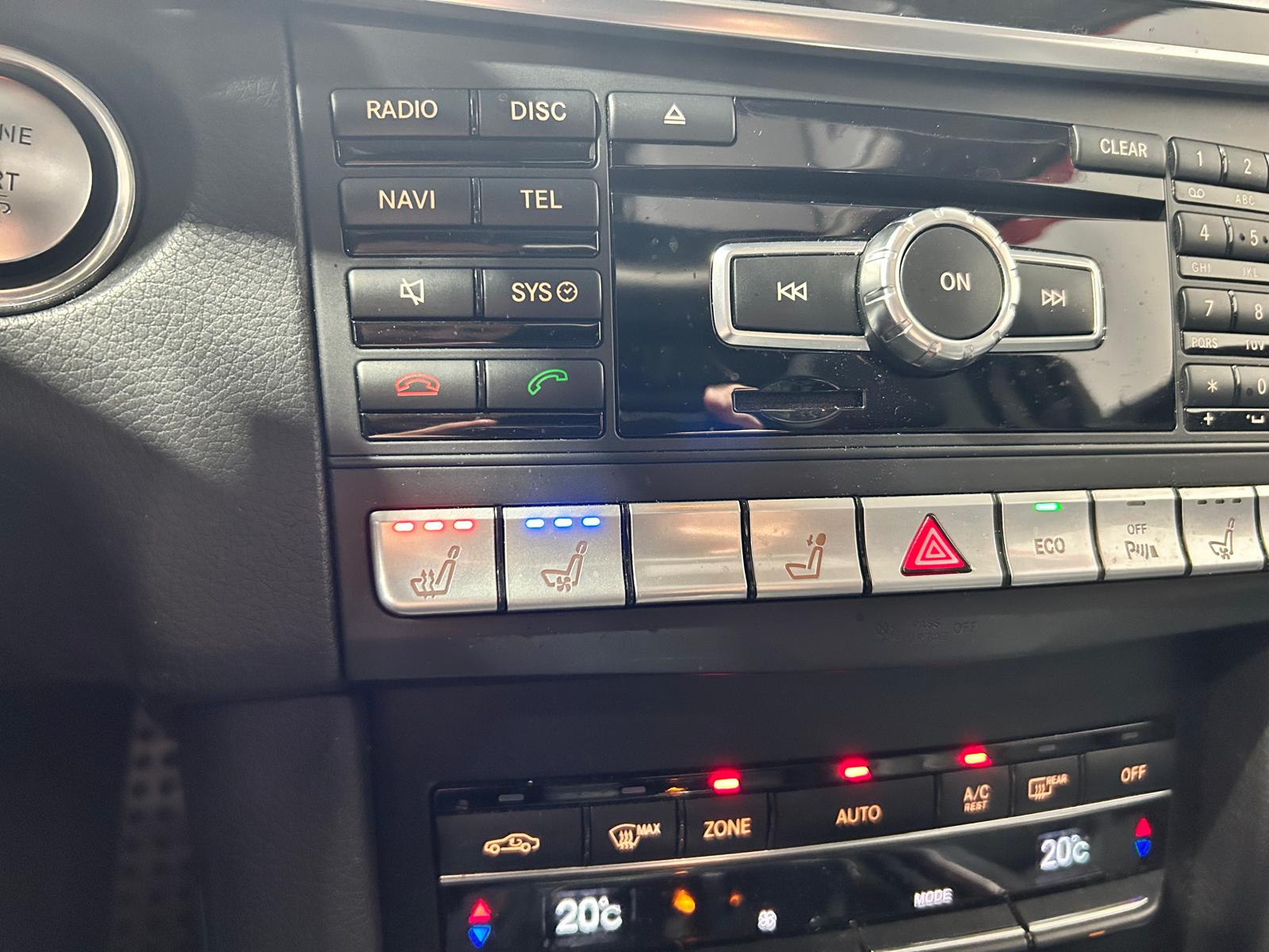 MERCEDES-BENZ E 400 V6 Avantgarde 4matic Kombi-image-17
