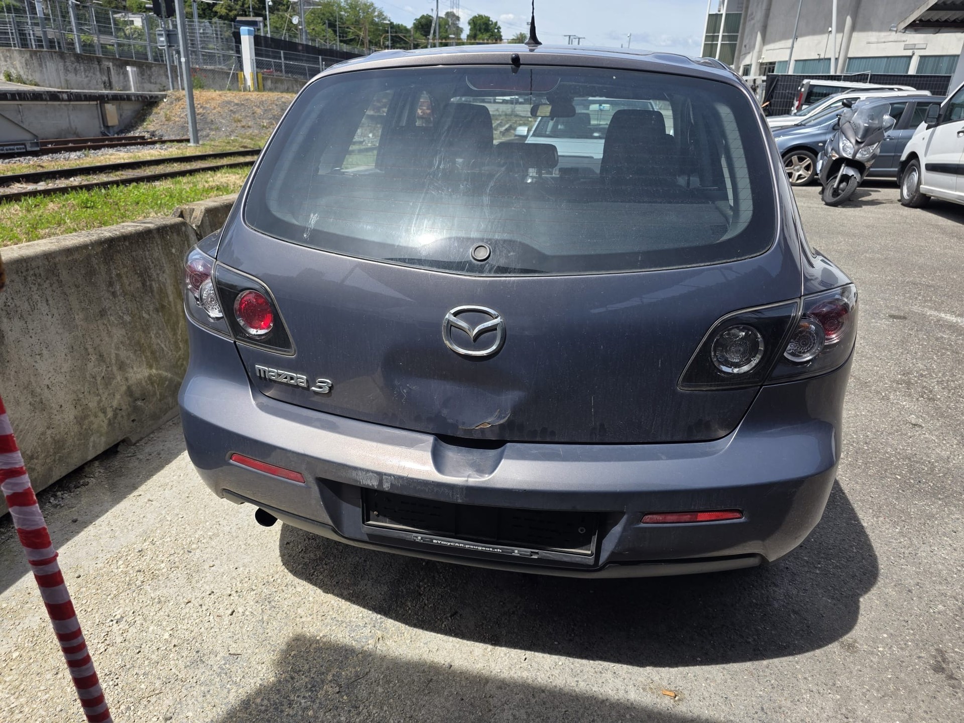 MAZDA 3 1.4 16V Confort-image-3