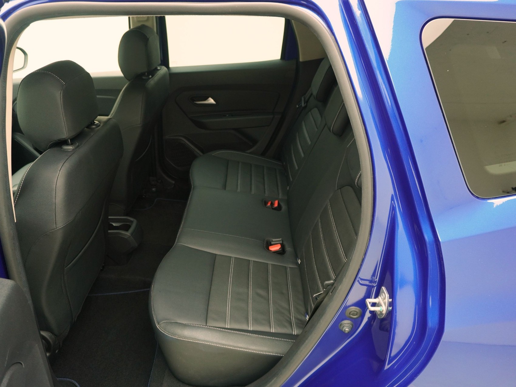 DACIA Duster 1.3 TCe Celebration 4WD-image-10