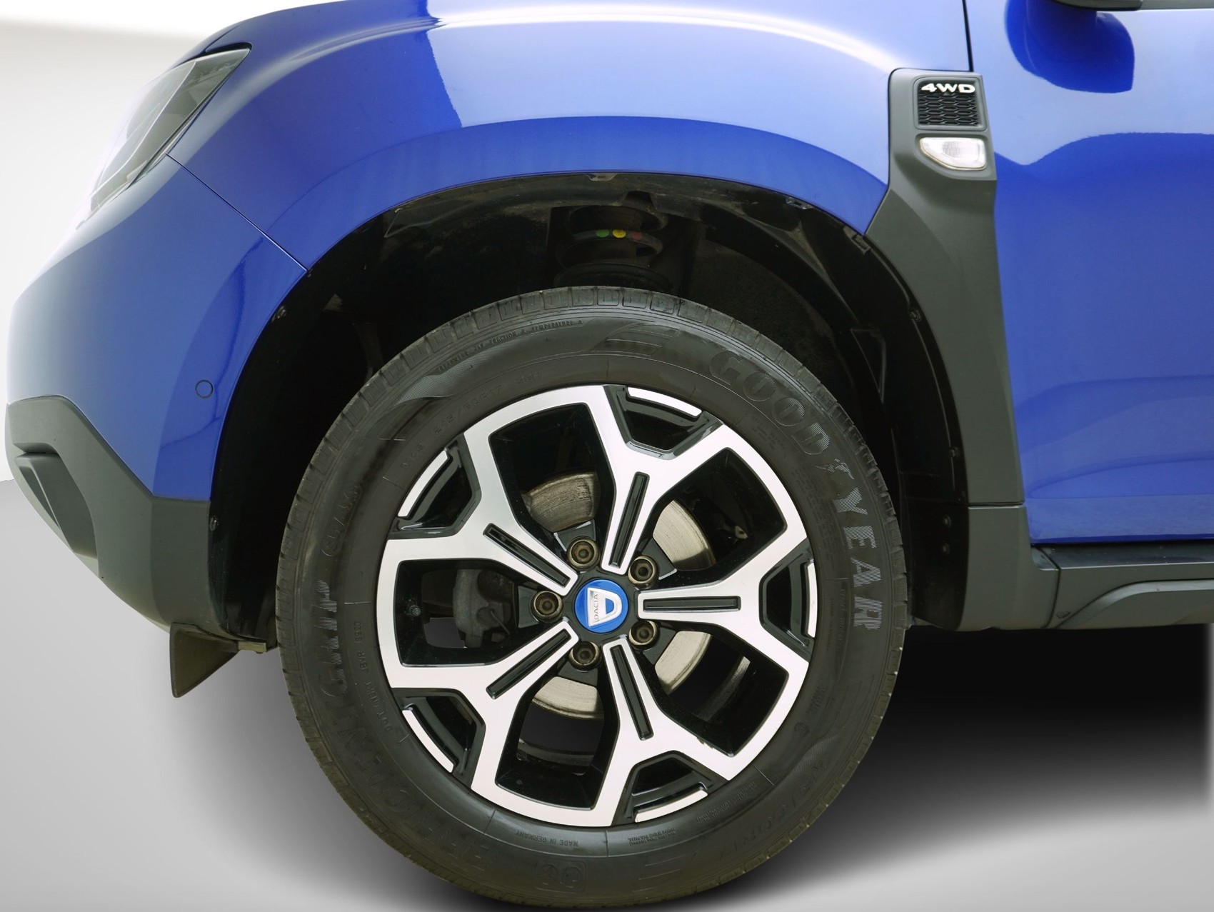 DACIA Duster 1.3 TCe Celebration 4WD-image-6