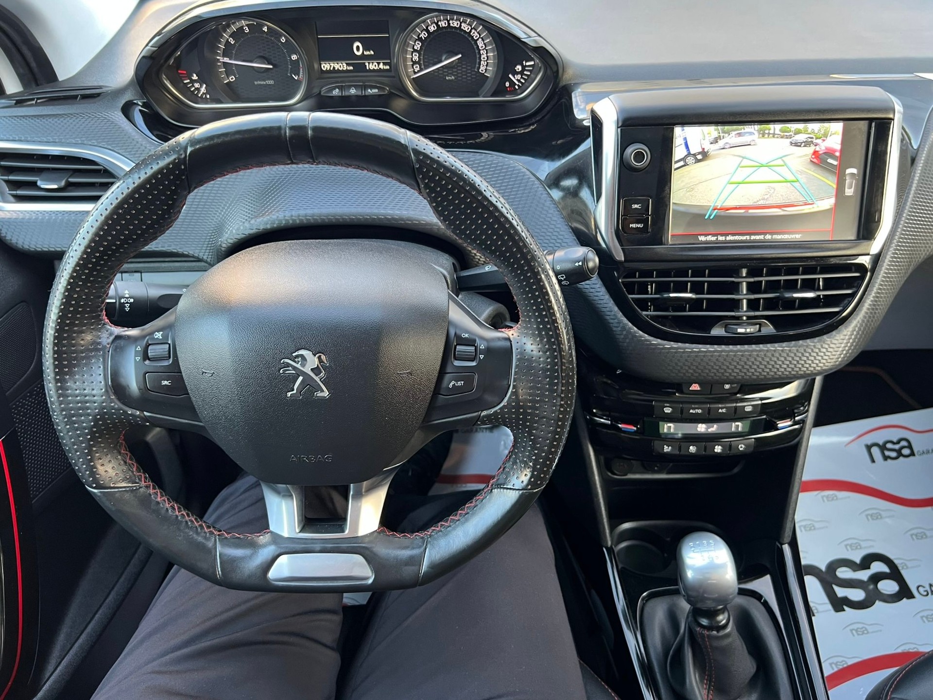 PEUGEOT 2008 1.2 PureTech GT Line-image-8