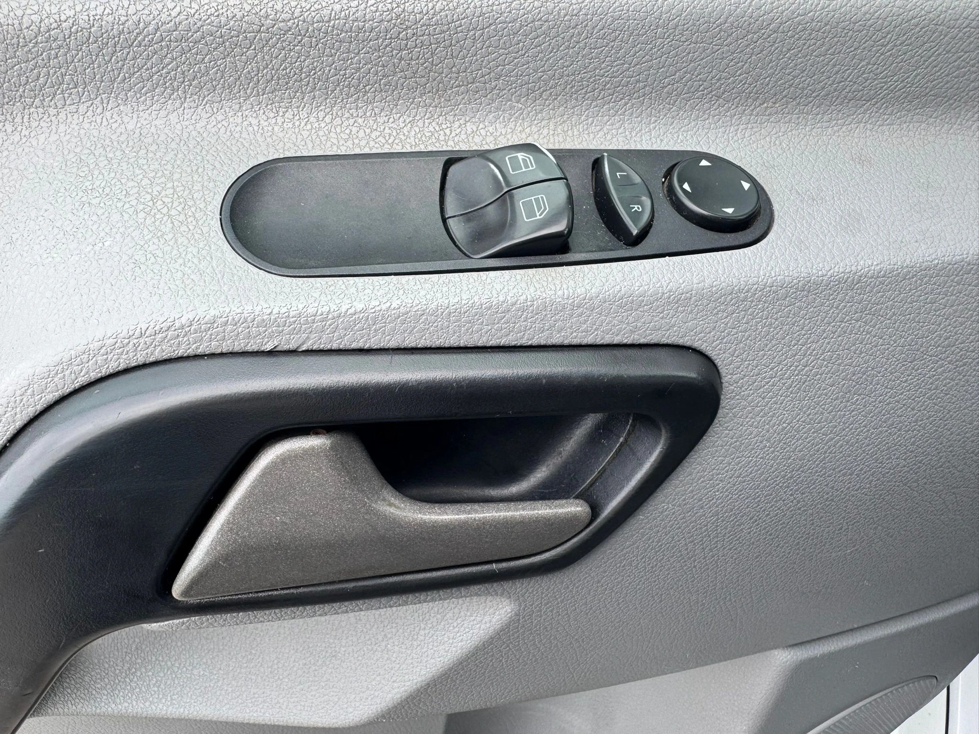 MERCEDES-BENZ Sprinter 313 CDI Standard Kipper mit Anhängerkupplung-image-10