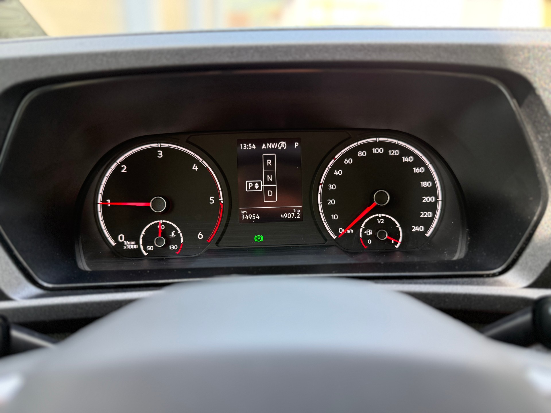 VW Caddy 2.0 TDI California Spirit DSG ** Werksgarantie**-image-13