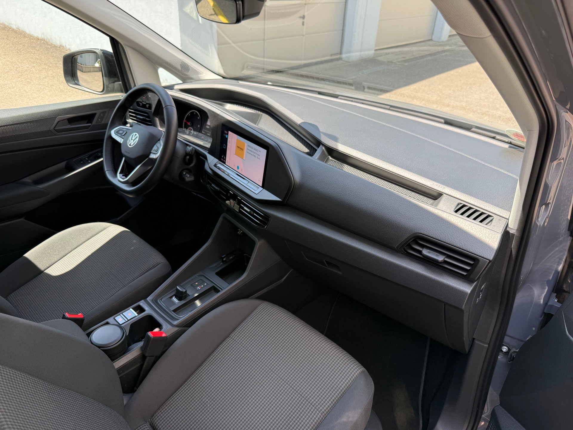 VW Caddy 2.0 TDI California Spirit DSG ** Werksgarantie**-image-10
