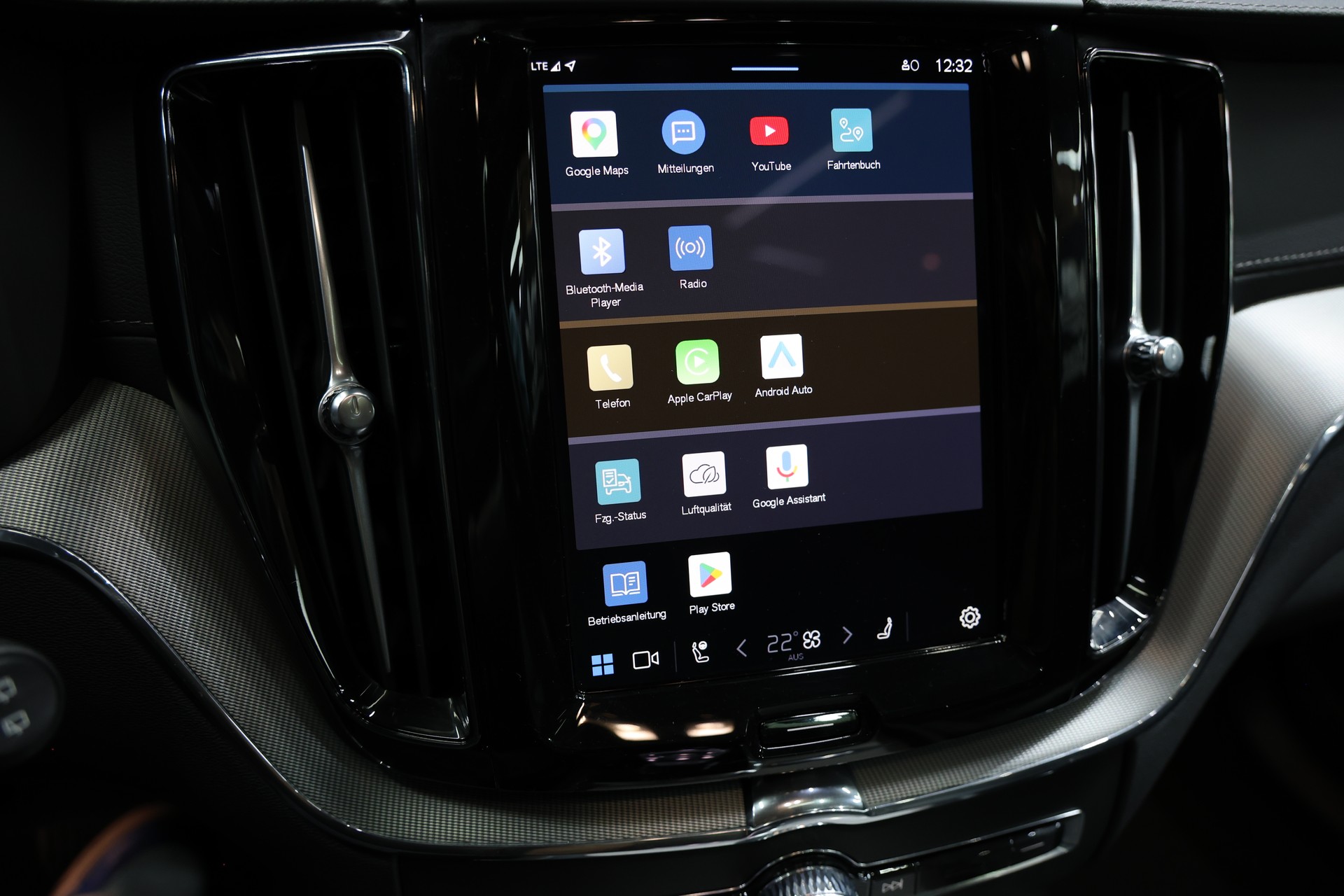 VOLVO XC60 B5 Benzin Mild Hybrid AWD Pure Ultra Dark Geartronic-image-15