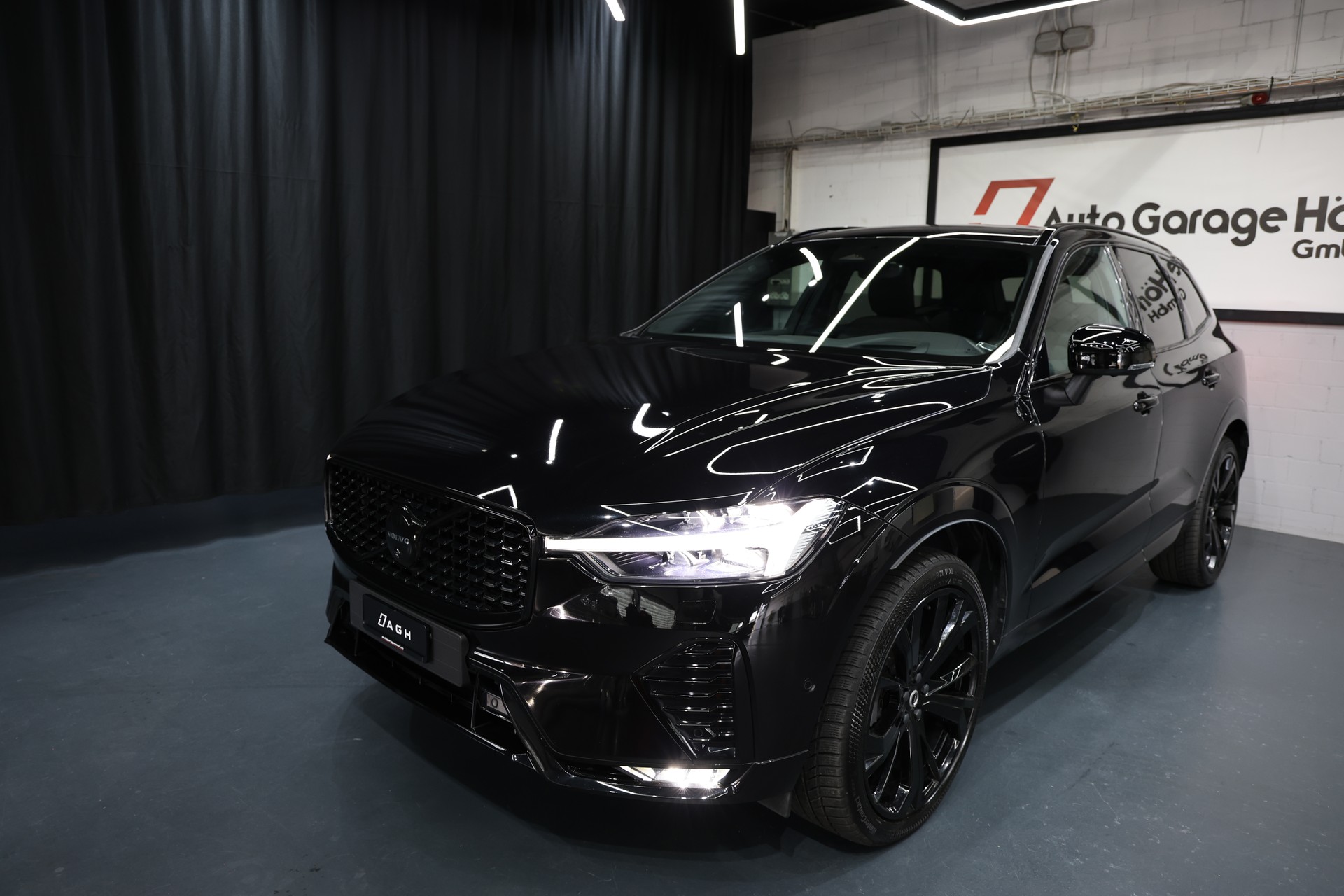 VOLVO XC60 B5 Benzin Mild Hybrid AWD Pure Ultra Dark Geartronic-image-4