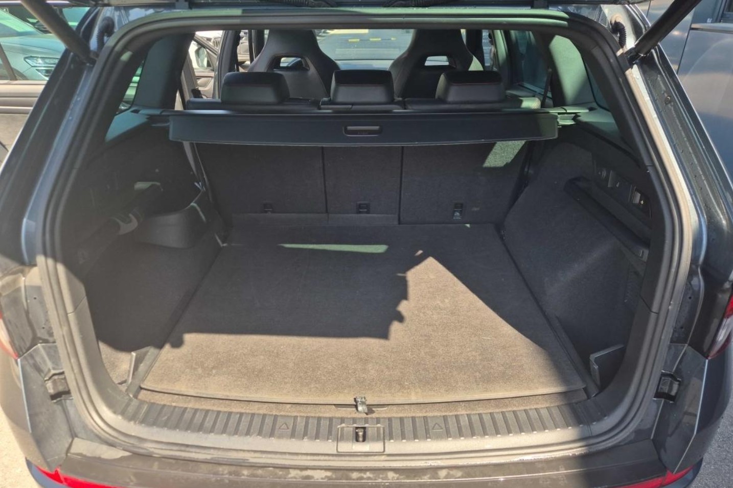 SKODA Kodiaq 2.0 Bi-TDI SCR RS 4x4 DSG-image-4