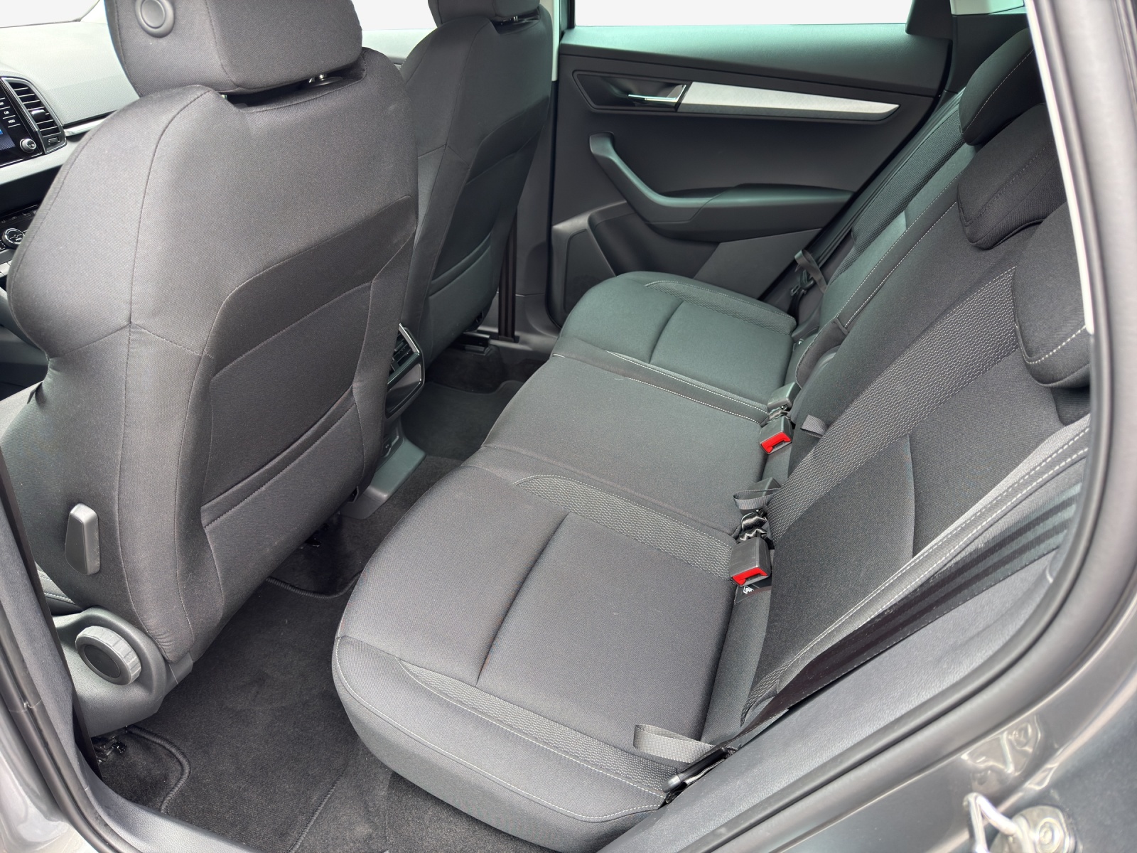 SKODA Karoq 2.0 TDI CR Ambition 4x4 DSG-image-11