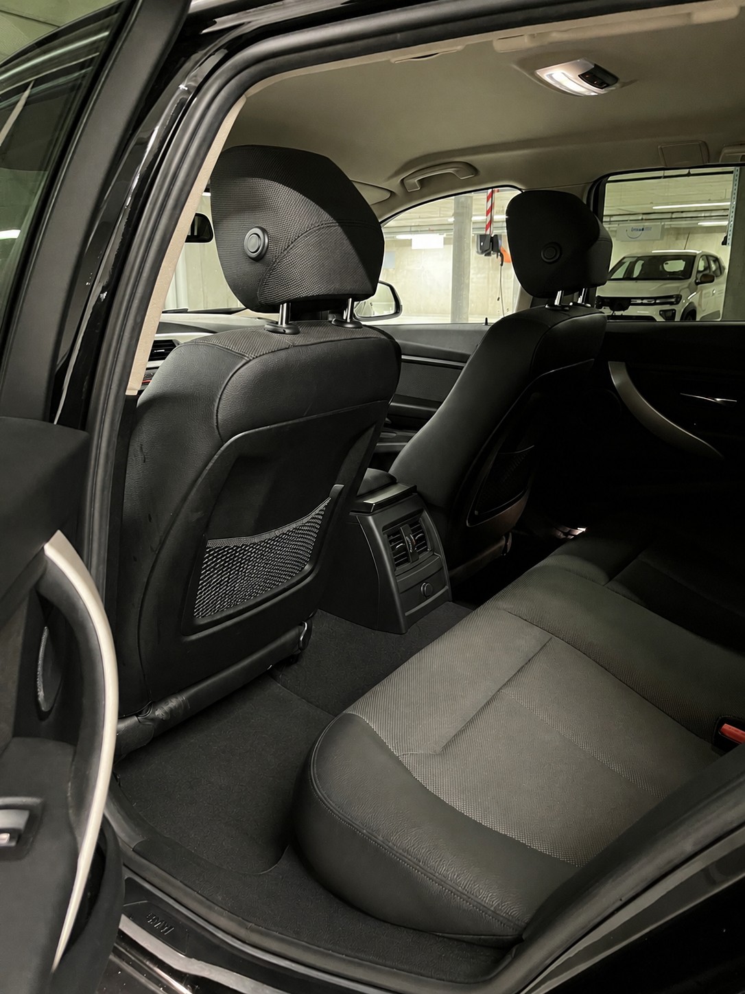 BMW 328i Touring Steptronic-image-15