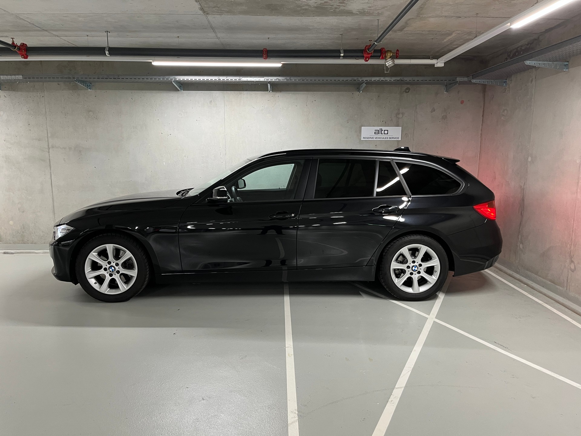 BMW 328i Touring Steptronic-image-1