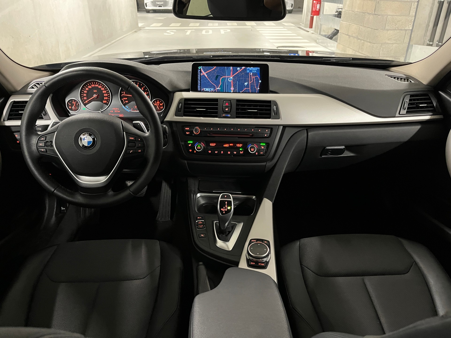 BMW 328i Touring Steptronic-image-8