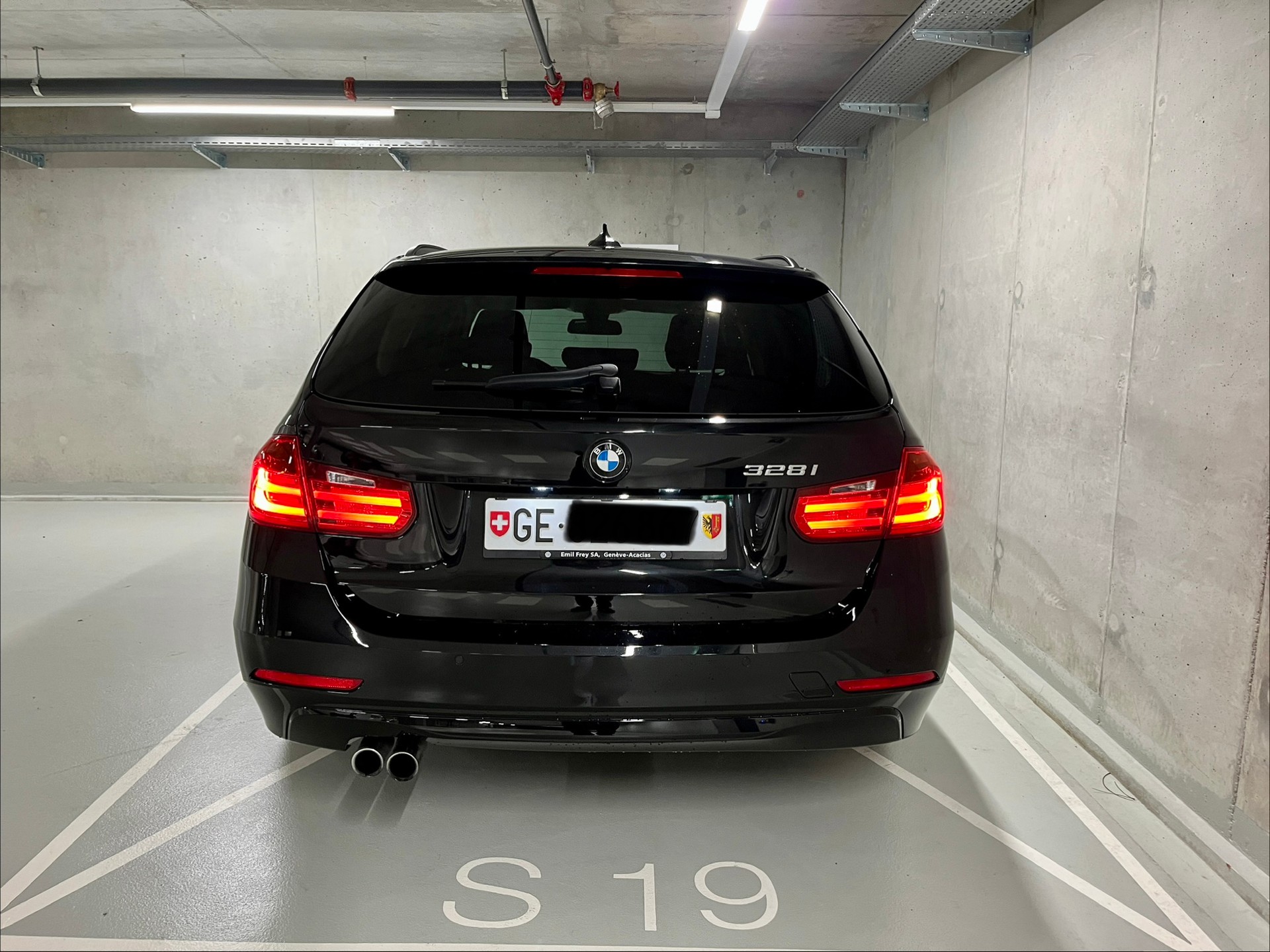 BMW 328i Touring Steptronic-image-3
