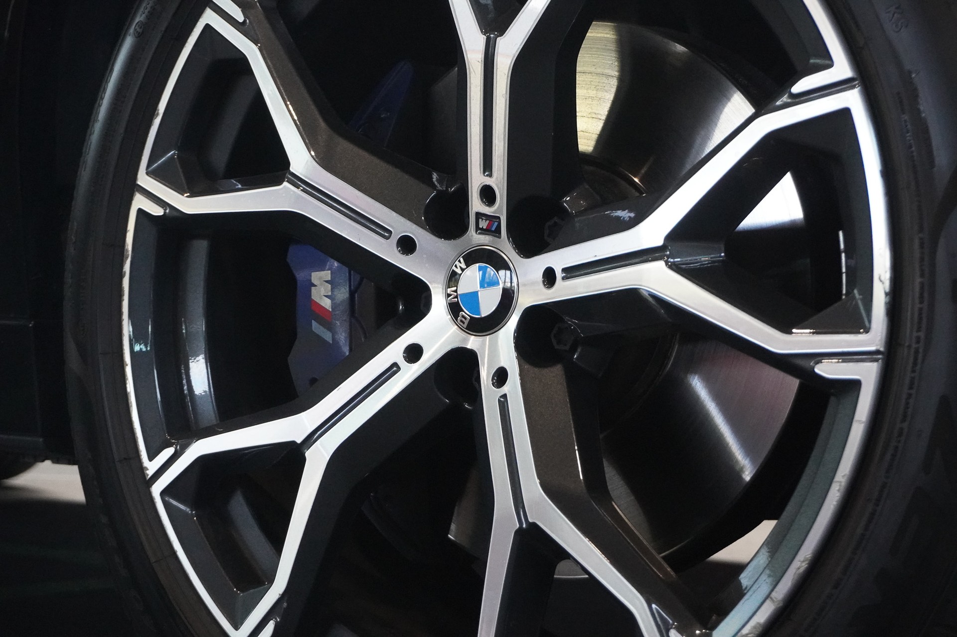 BMW X6 xDrive 48V 30d M Sport Steptronic-image-8