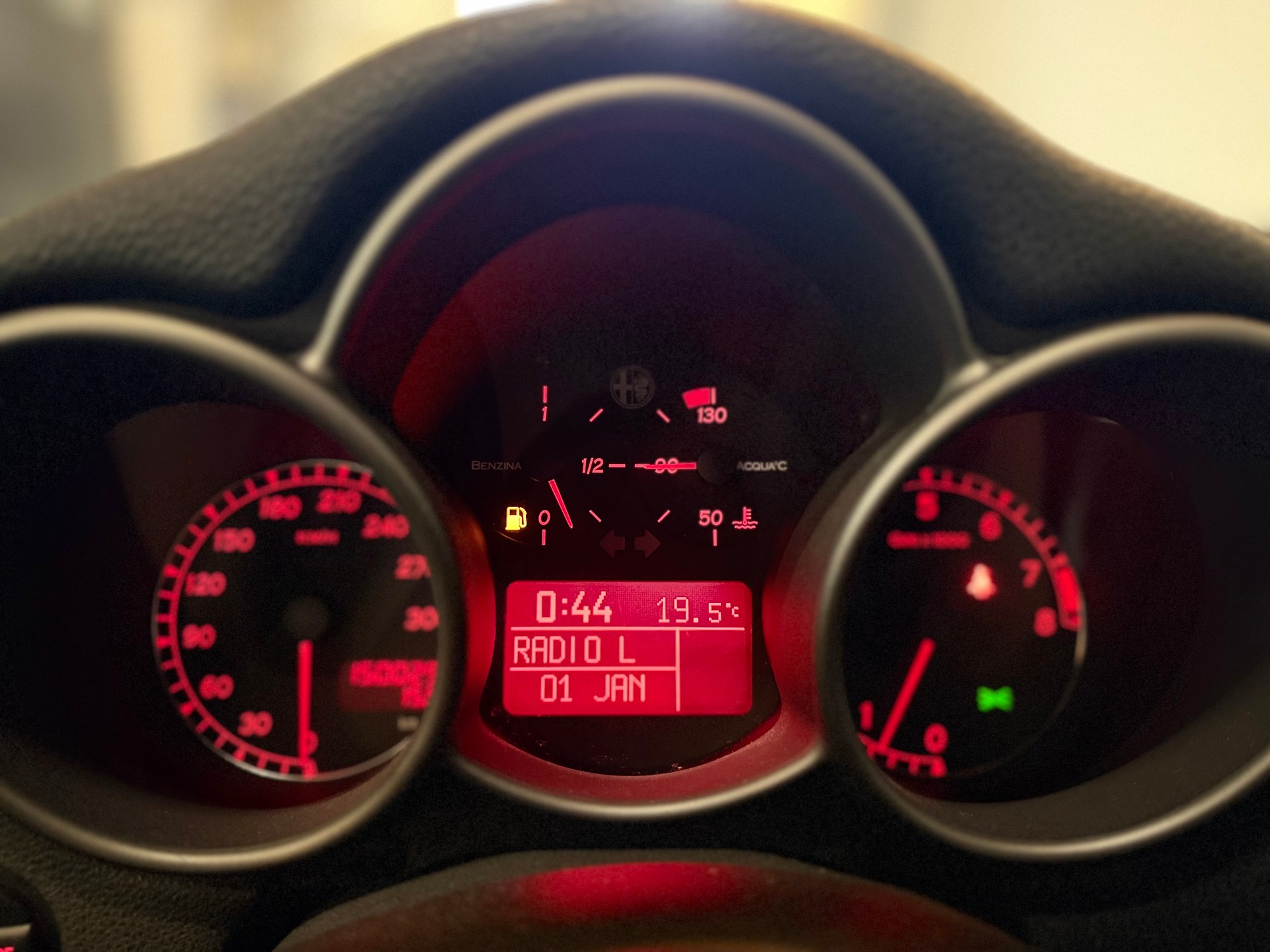 ALFA ROMEO 147 3.2 GTA-image-12