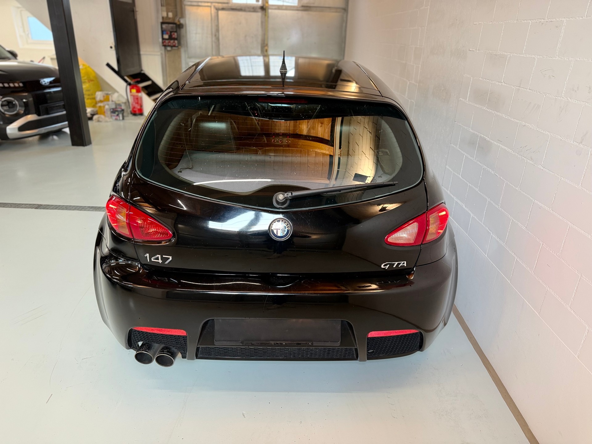 ALFA ROMEO 147 3.2 GTA-image-6