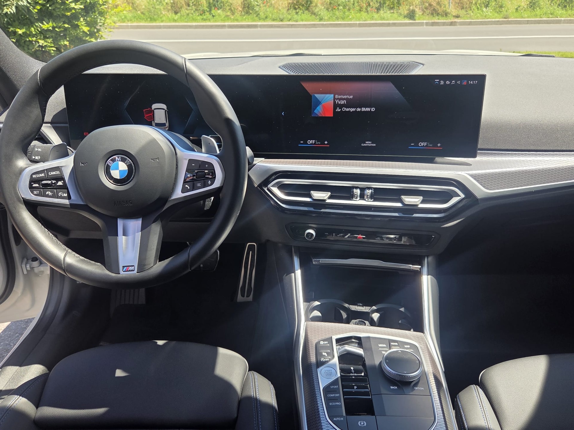 BMW 330i Touring G21 M Sport-image-12