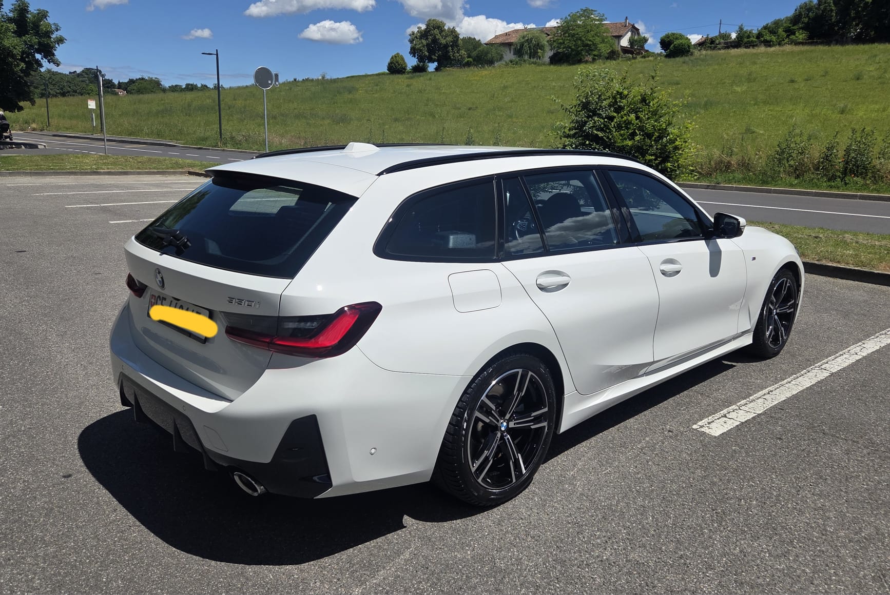 BMW 330i Touring G21 M Sport-image-1