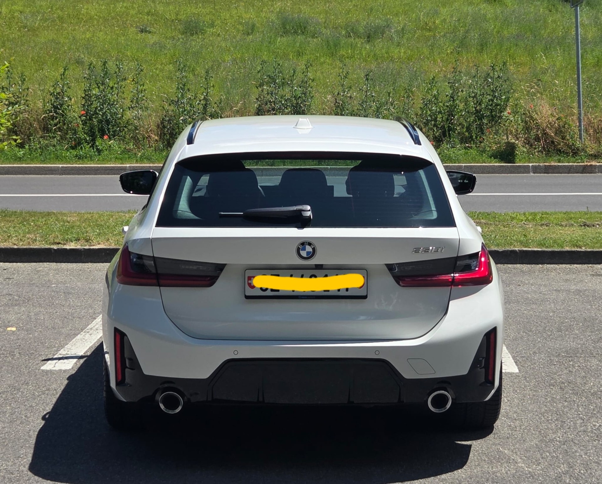 BMW 330i Touring G21 M Sport-image-7