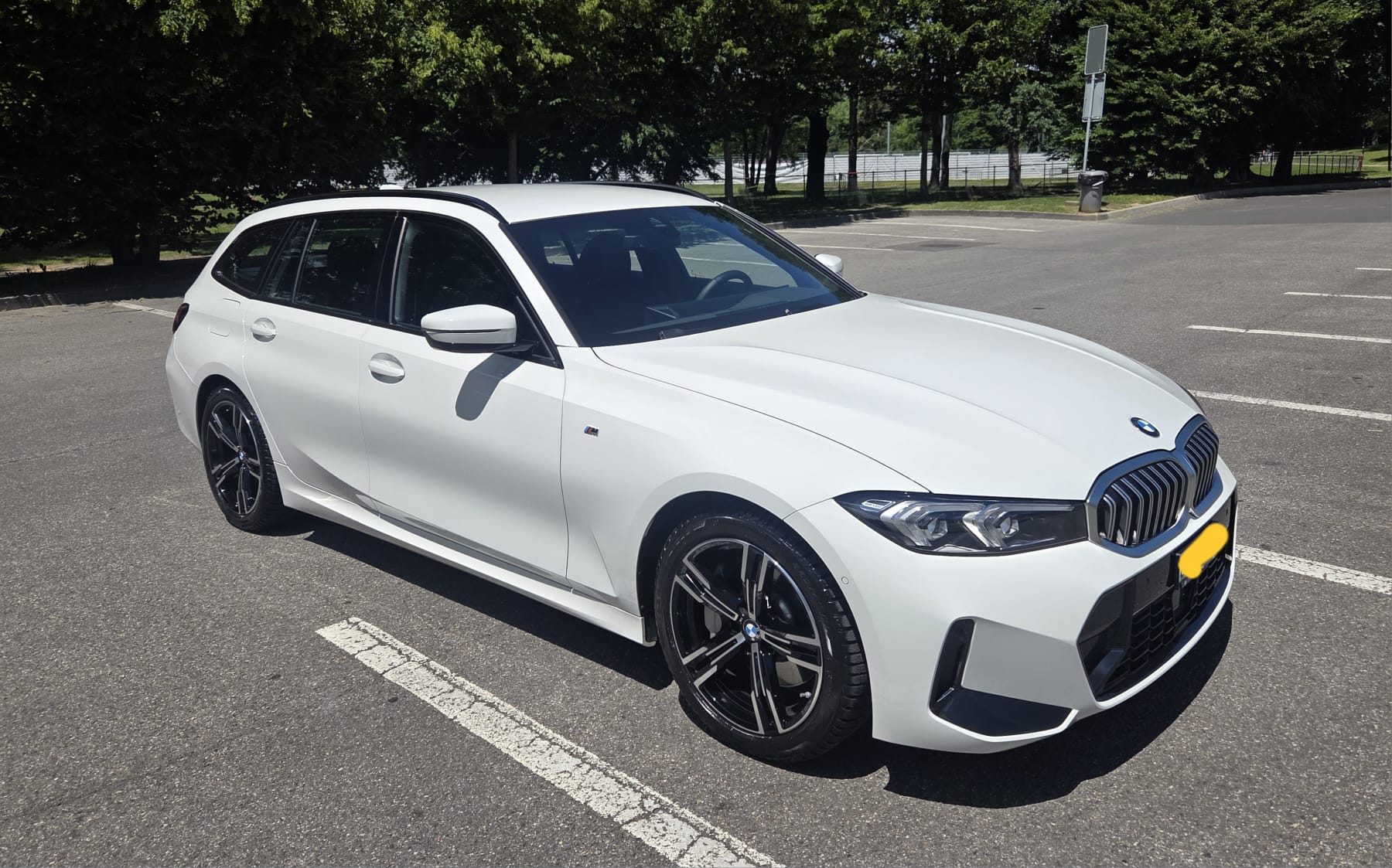 BMW 330i Touring G21 M Sport-image-4
