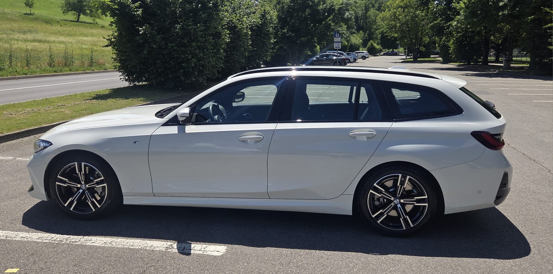 BMW 330i Touring G21 M Sport-image-3