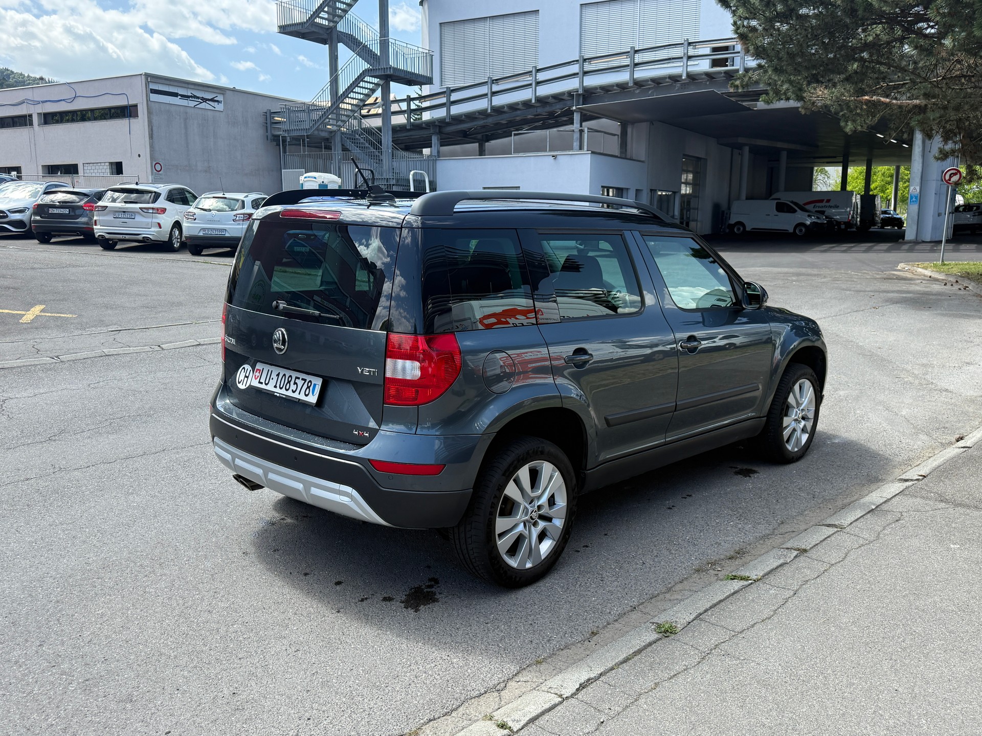 SKODA 2.0 TDI 170 Elegance 4x4 DSG-image-1
