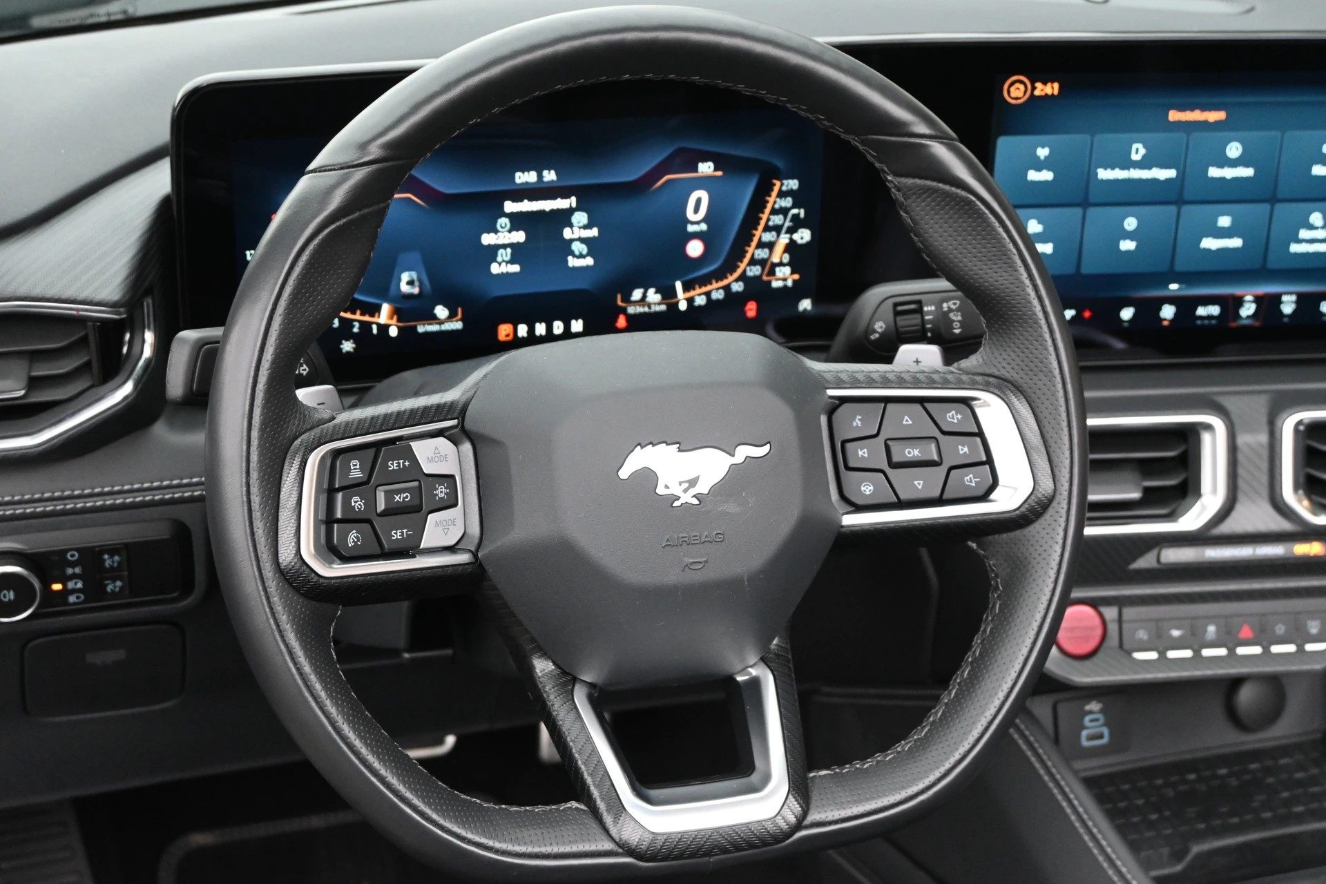 FORD Mustang Convertible 5.0 V8 GT Automat 466PS-image-16