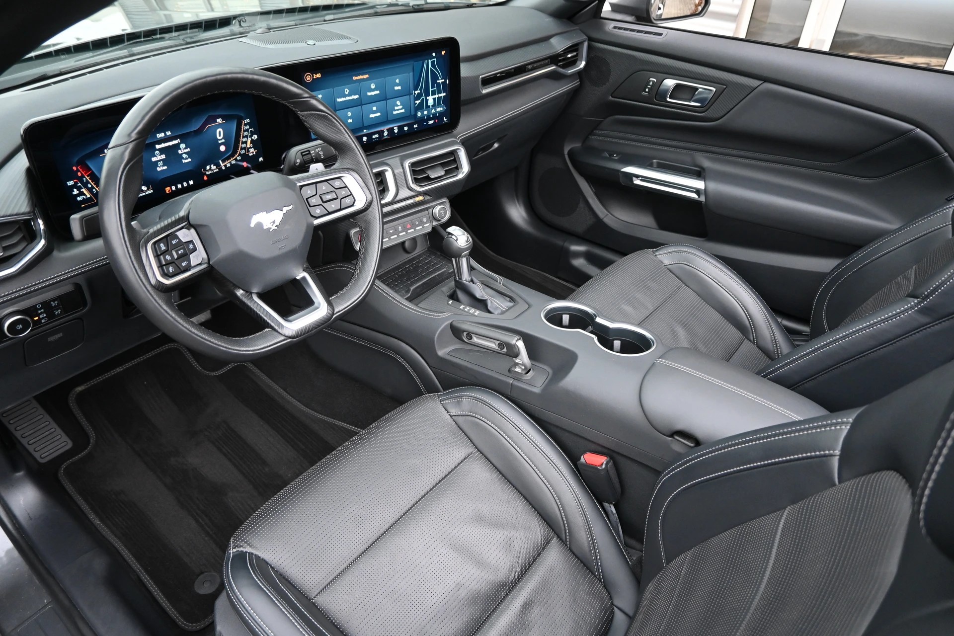 FORD Mustang Convertible 5.0 V8 GT Automat 466PS-image-11