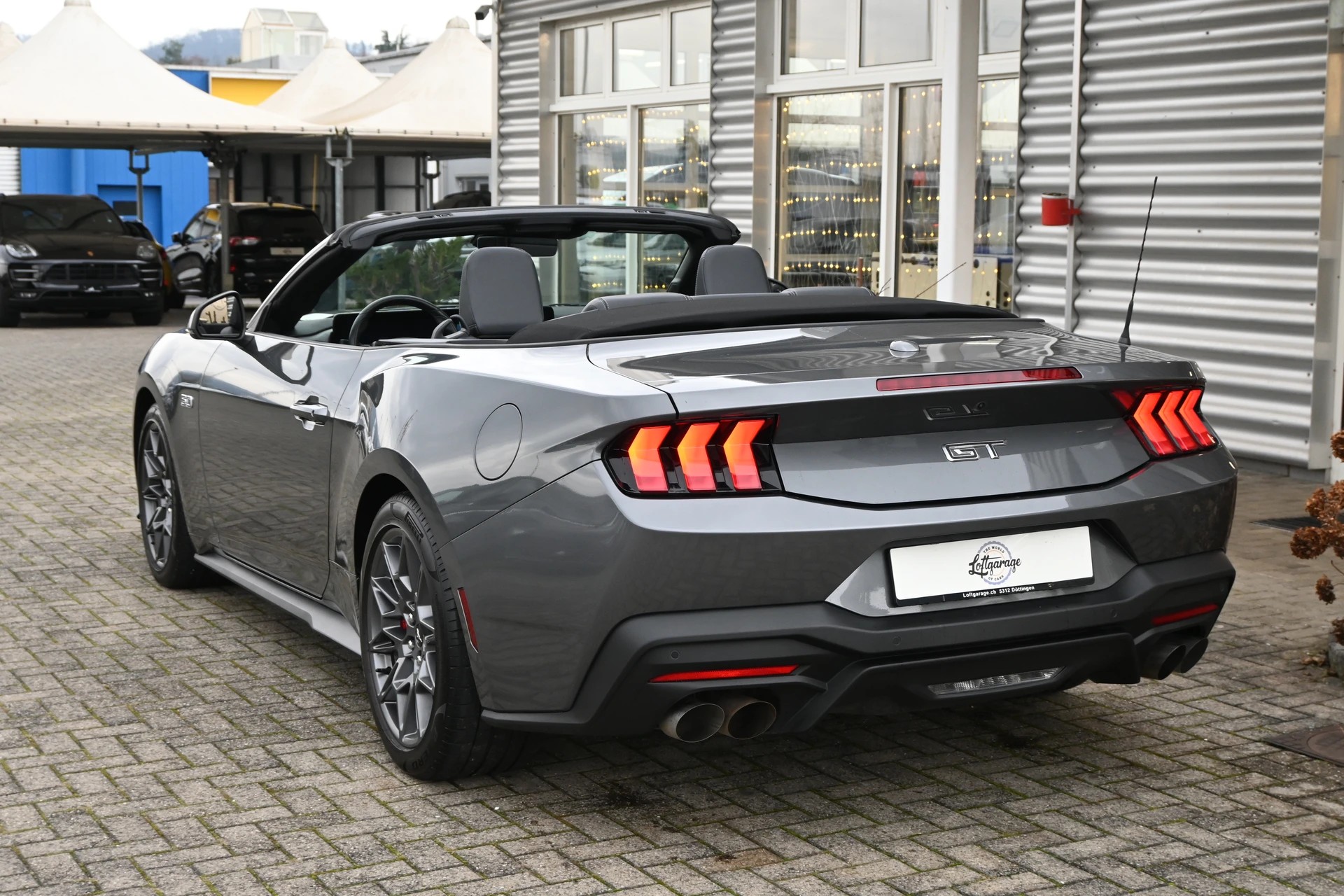 FORD Mustang Convertible 5.0 V8 GT Automat 466PS-image-9