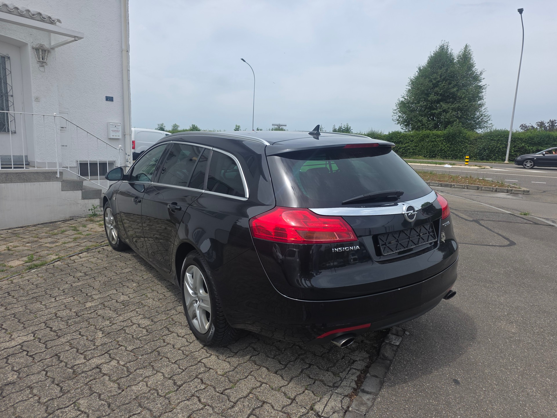 OPEL Insignia Sports Tourer 2.0 Turbo Edition Automatic-image-5