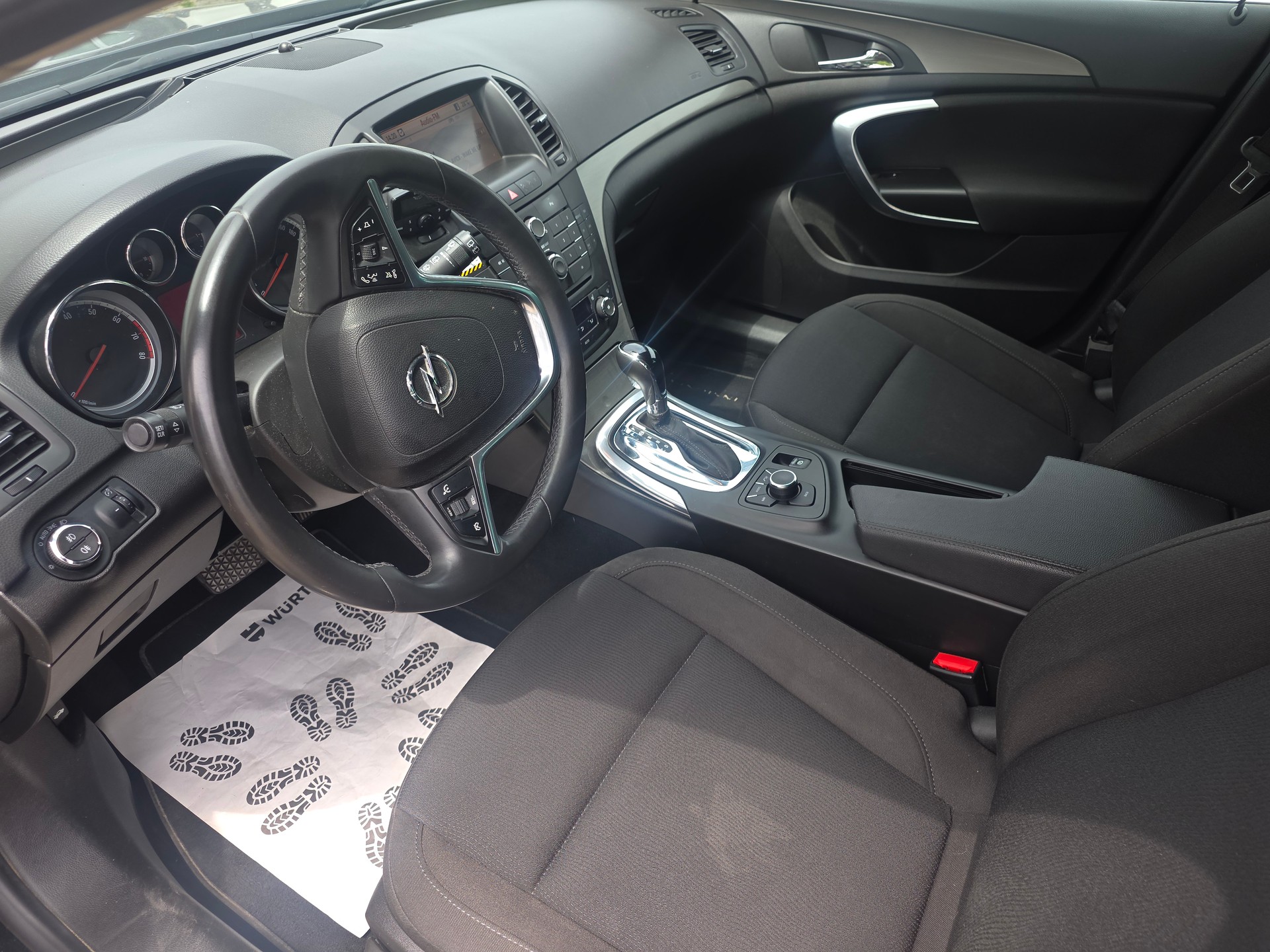 OPEL Insignia Sports Tourer 2.0 Turbo Edition Automatic-image-9