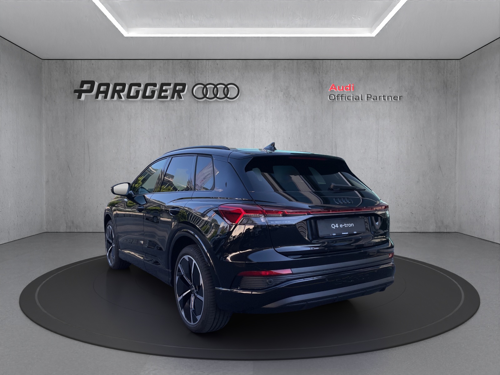 AUDI Q4 e-tron 45 Edition Swiss Ski quattro-image-4