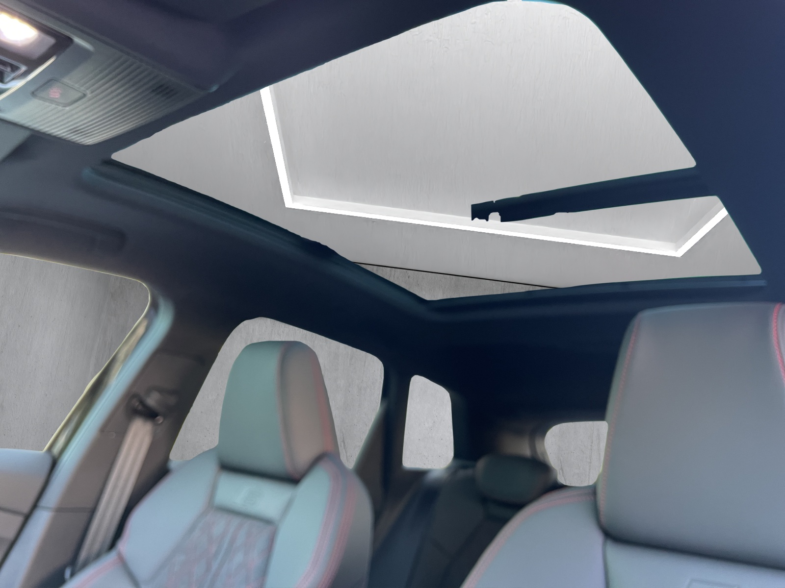 AUDI Q4 e-tron 45 Edition Swiss Ski quattro-image-16