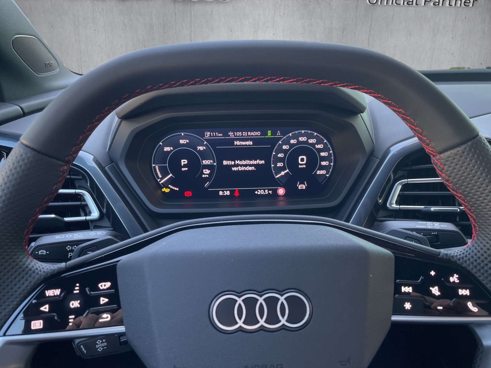 AUDI Q4 e-tron 45 Edition Swiss Ski quattro-image-10