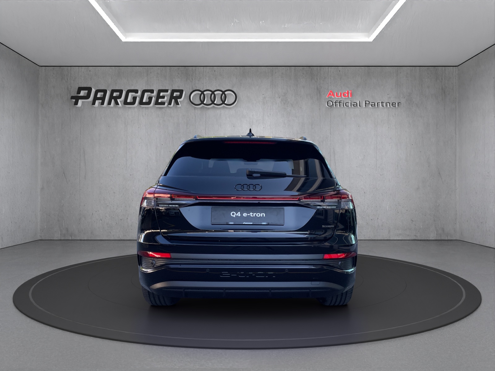 AUDI Q4 e-tron 45 Edition Swiss Ski quattro-image-3