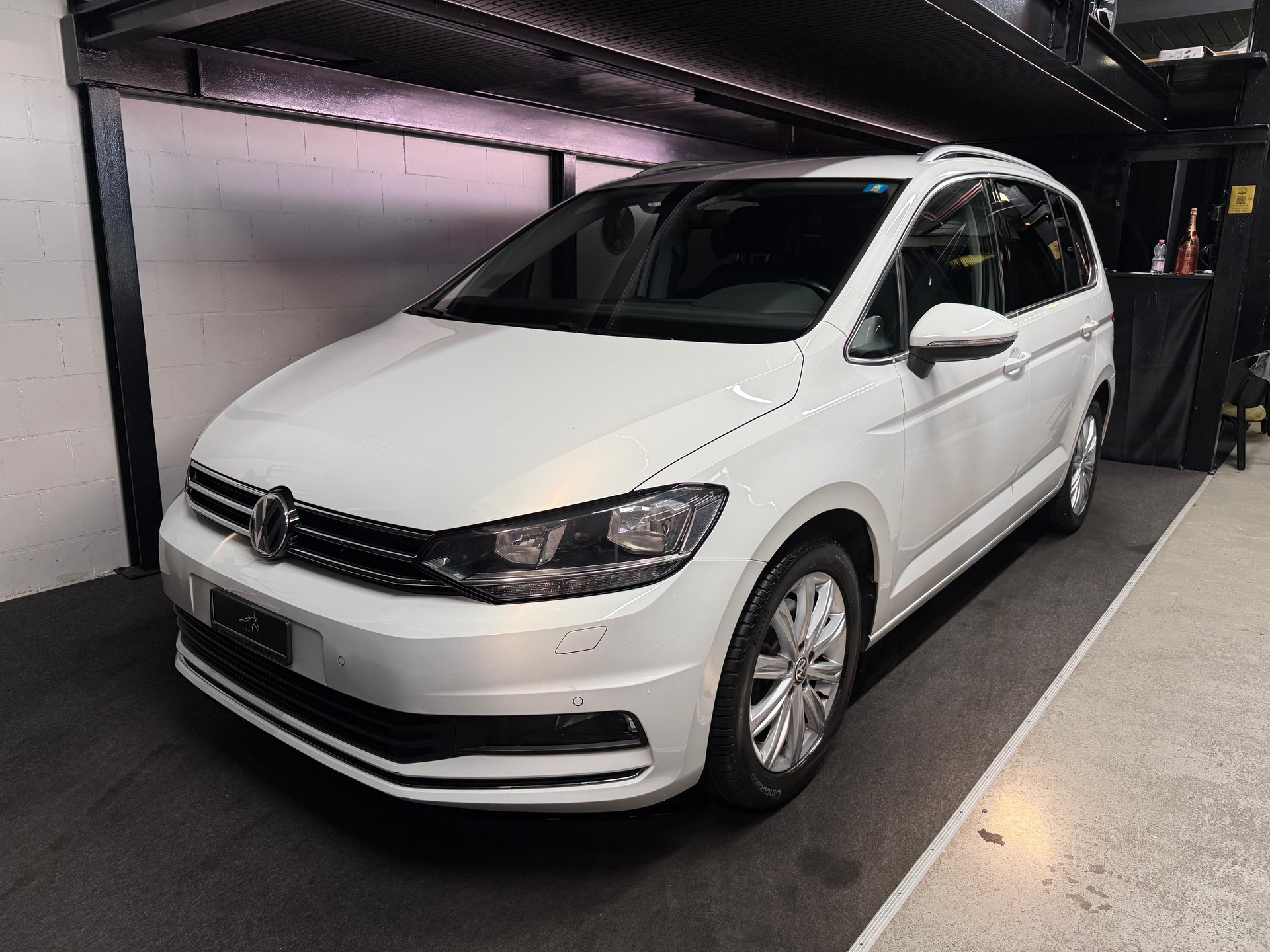 VW Touran 1.5 TSI EVO Highline DSG * 7 Plätze *-image-1